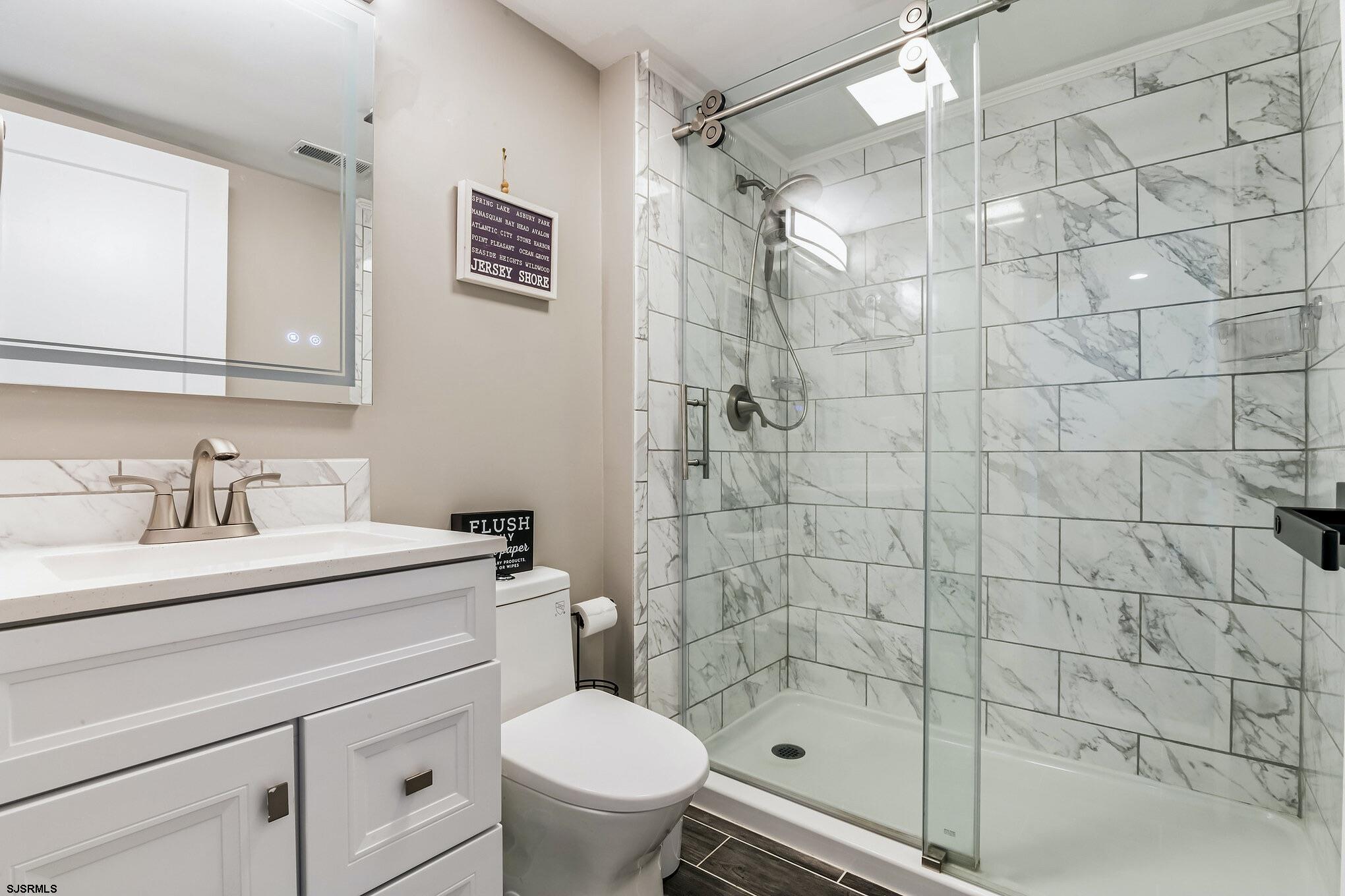 715 Bayshore Avenue Unit: 2