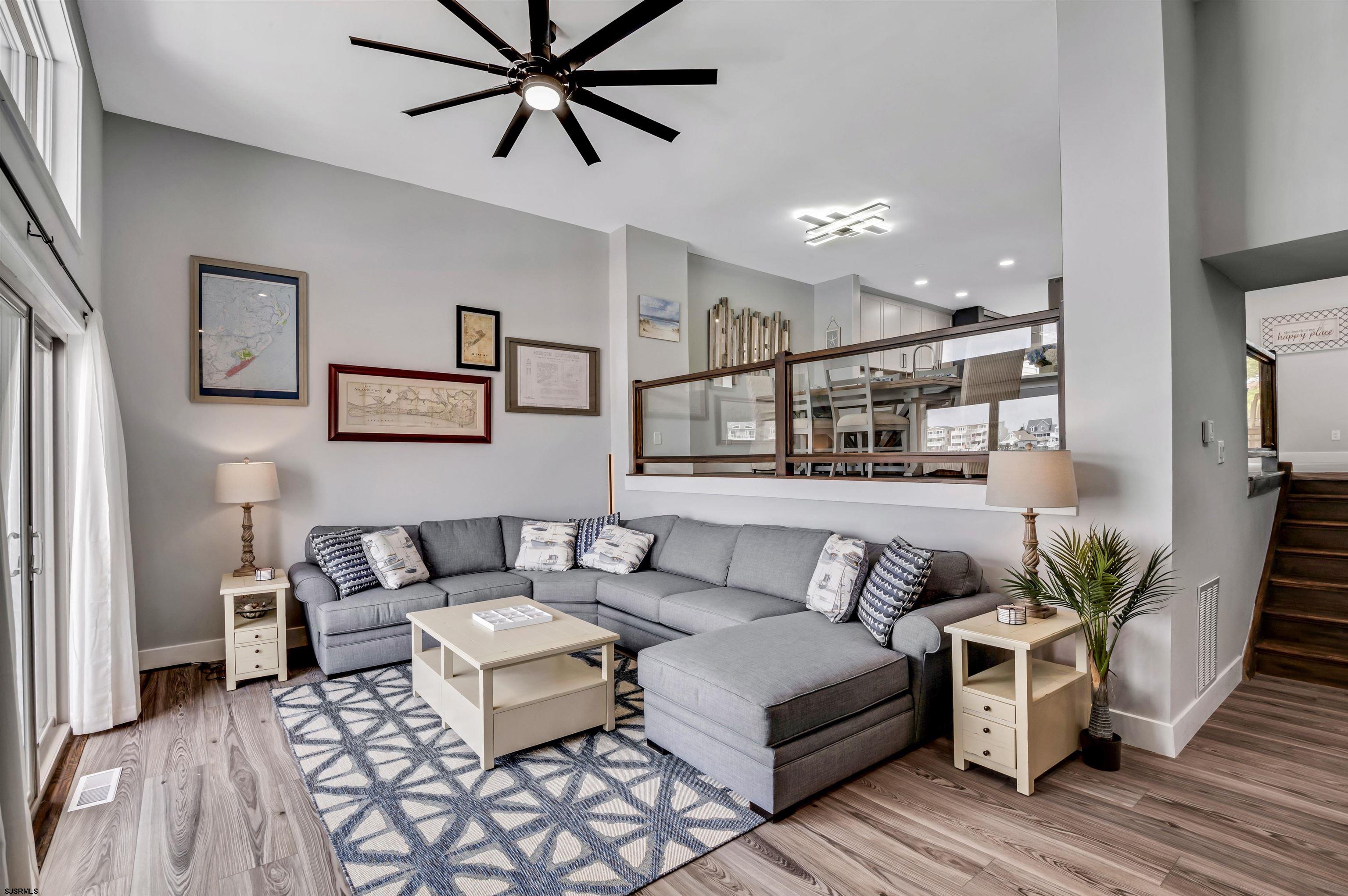 715 Bayshore Avenue Unit: 2