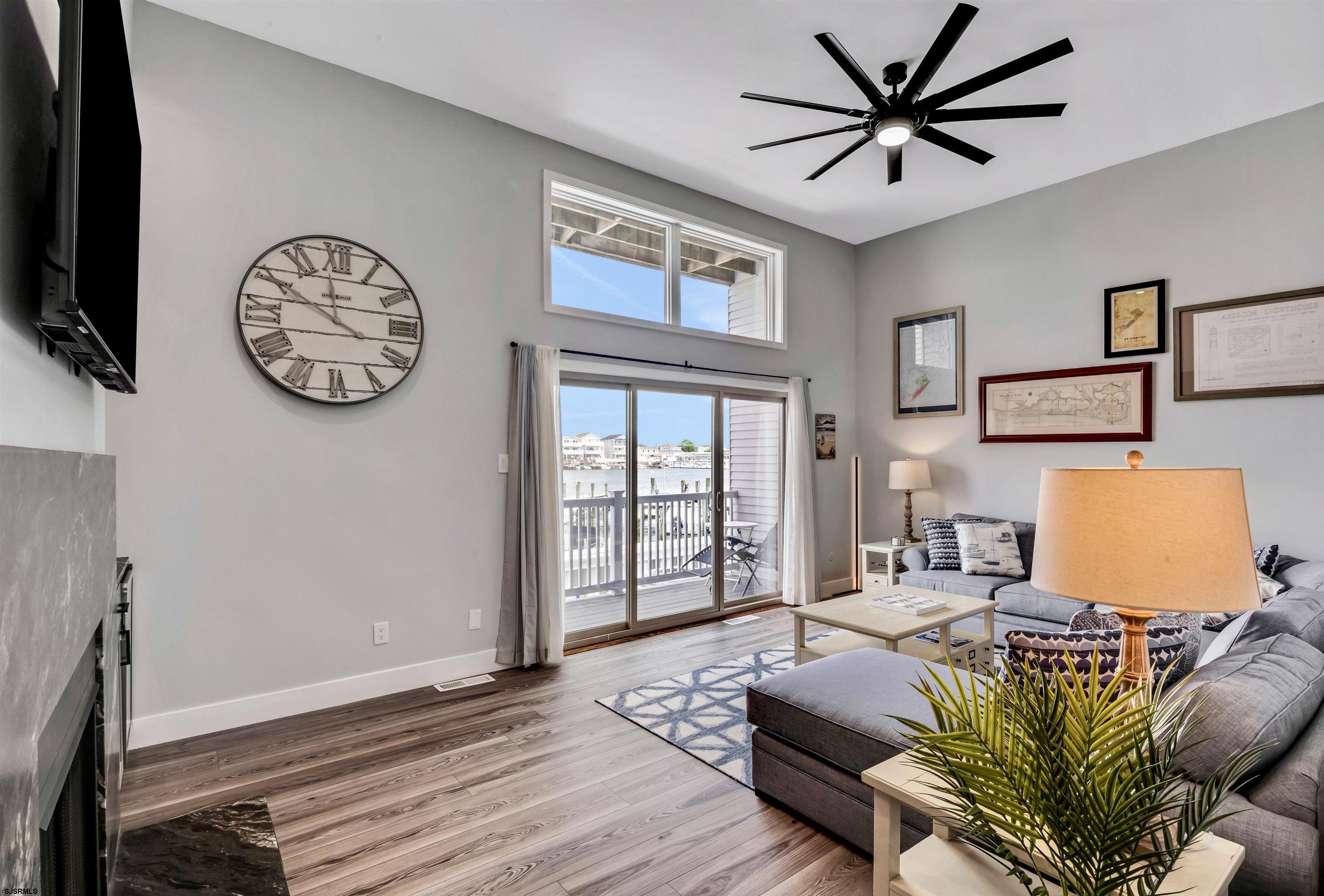 715 Bayshore Avenue Unit: 2