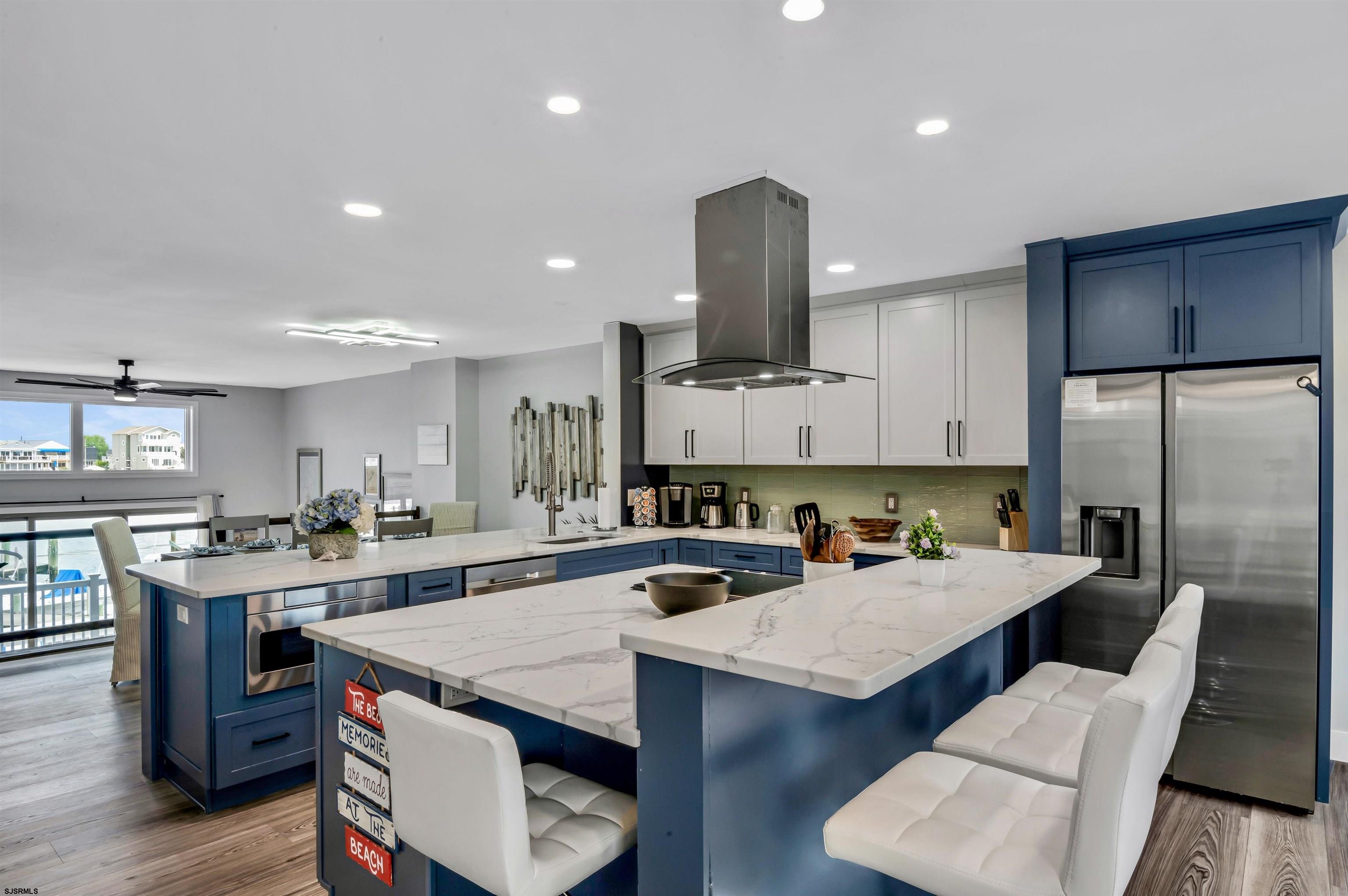 715 Bayshore Avenue Unit: 2