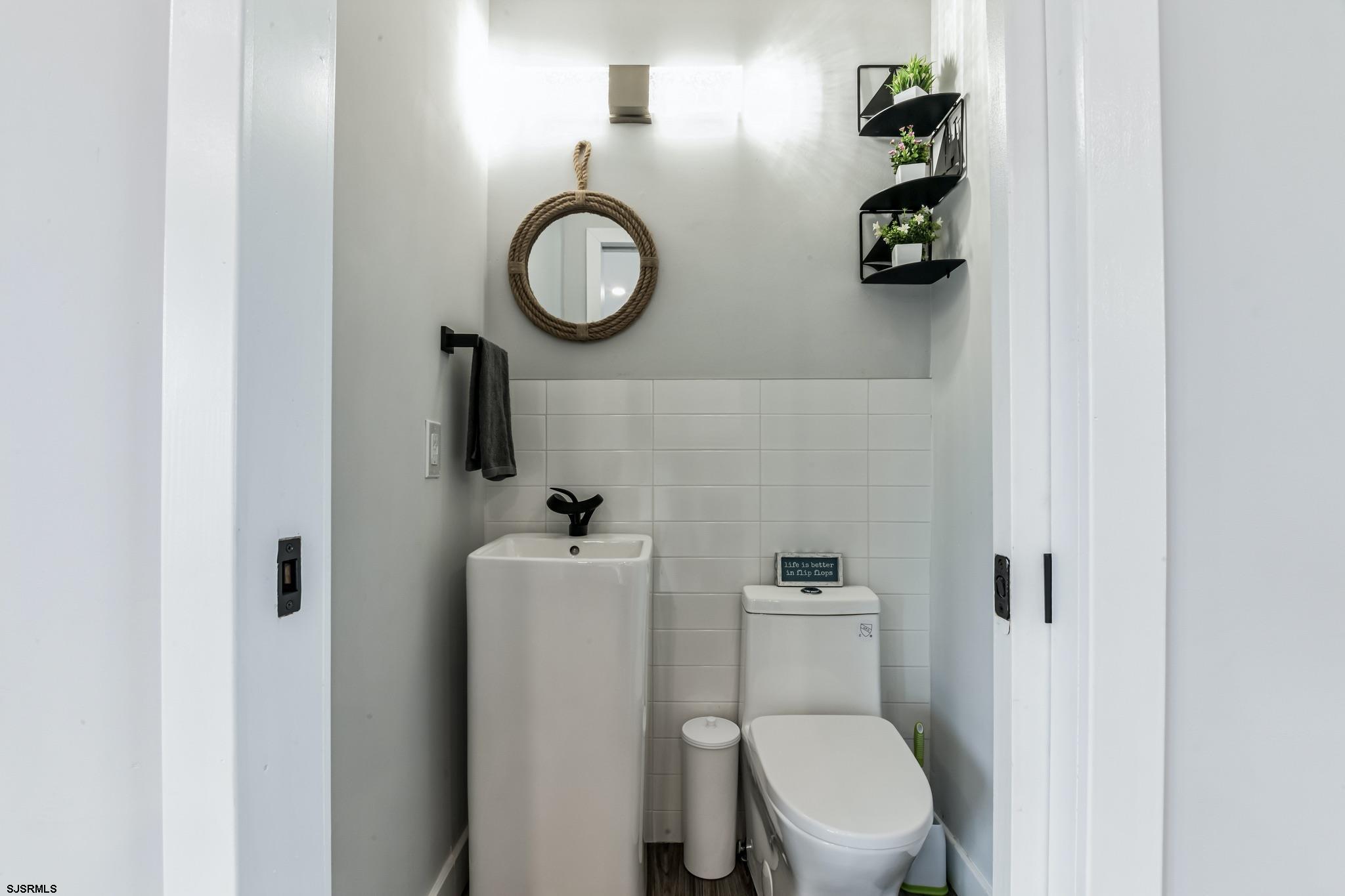 715 Bayshore Avenue Unit: 2