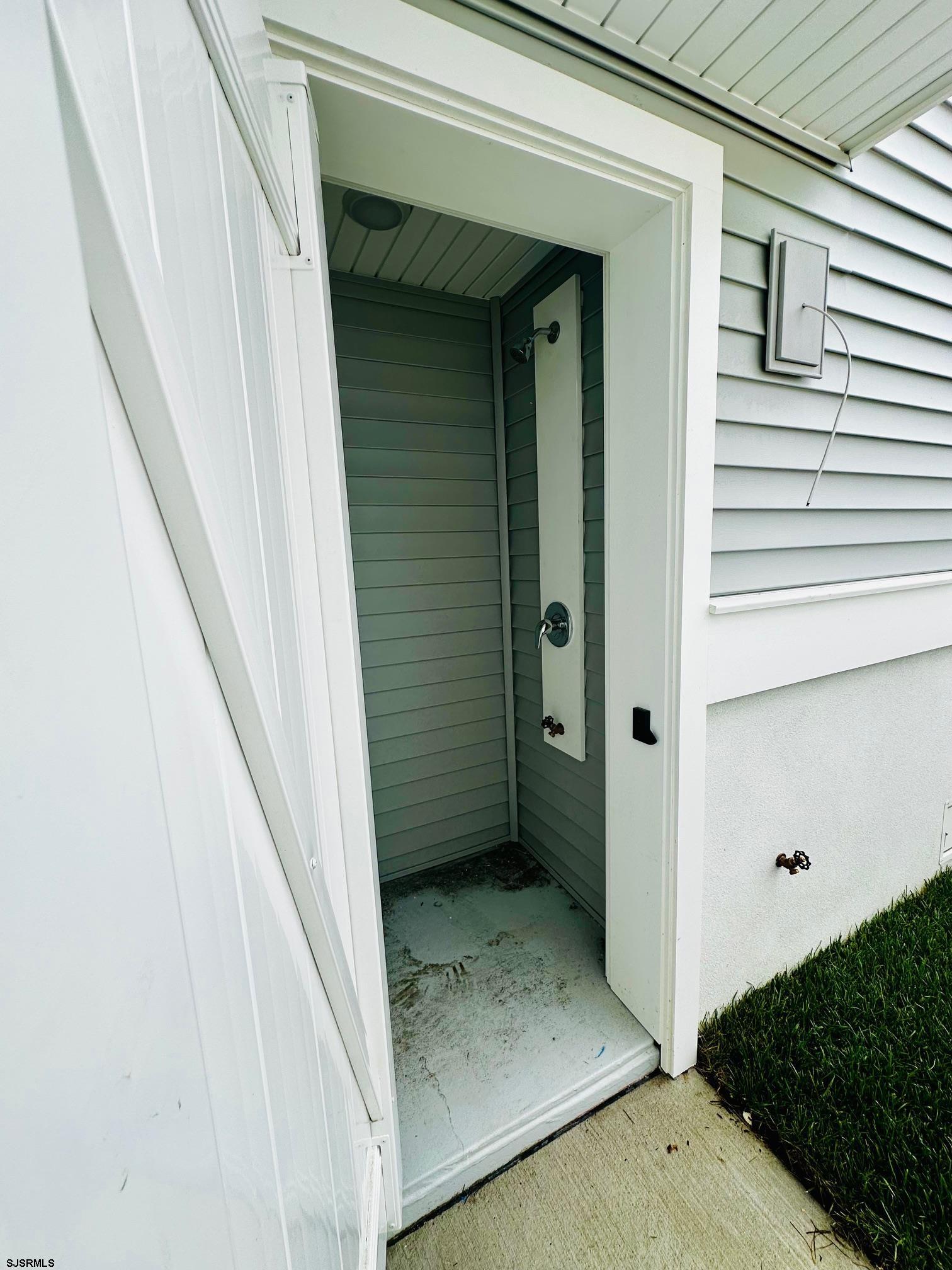 3323 Haven Avenue Unit: 2