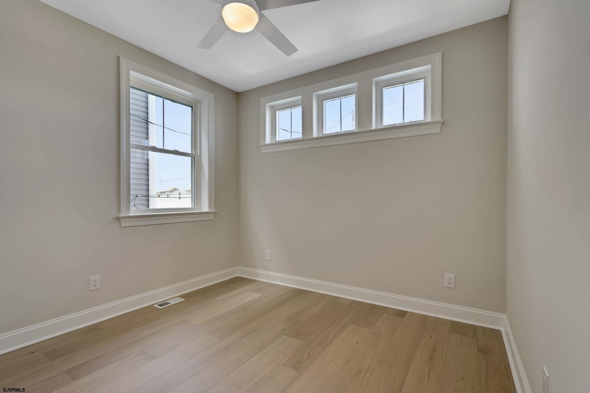 424 West Avenue Unit: 1