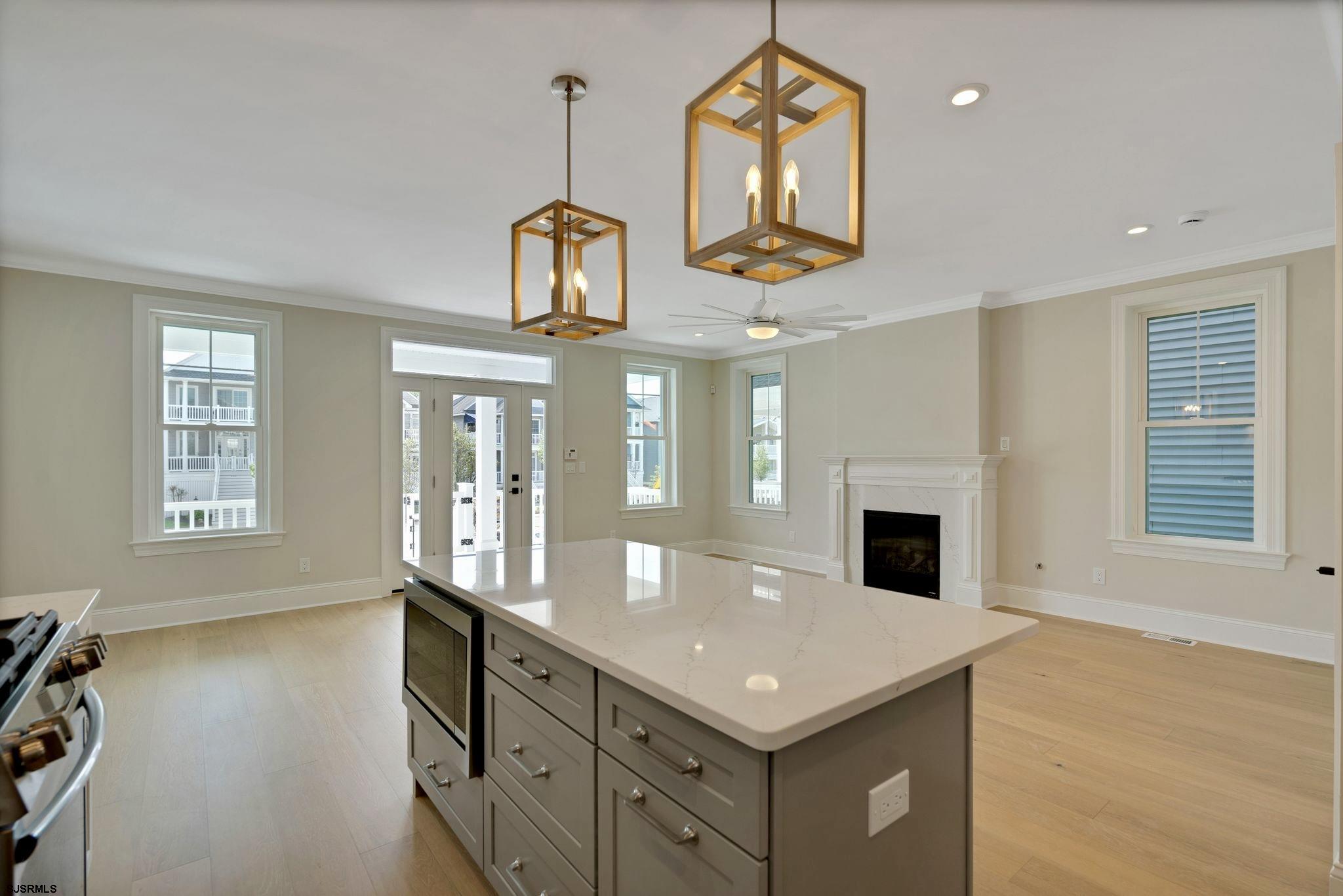 424 West Avenue Unit: 1