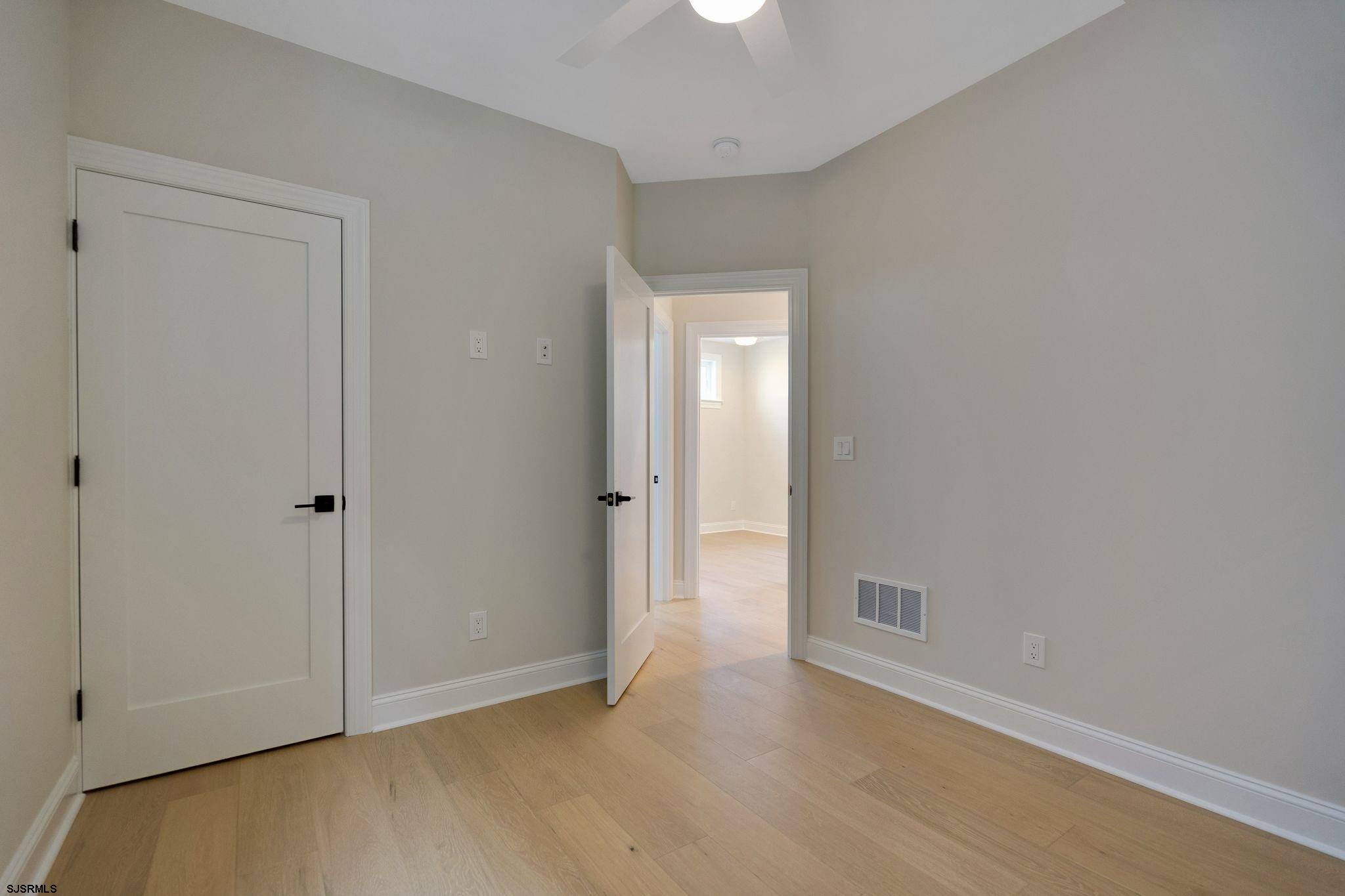 424 West Avenue Unit: 1