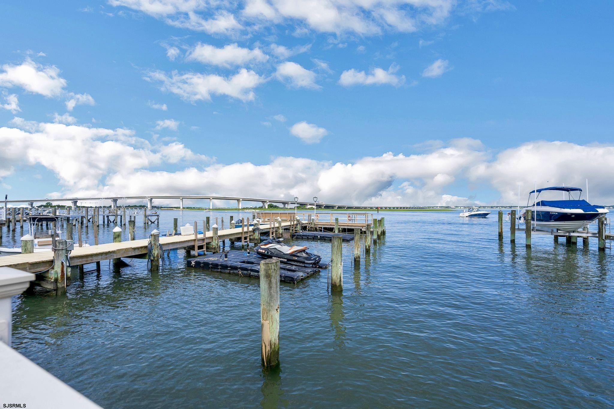 5 W 6th Street Unit: 5