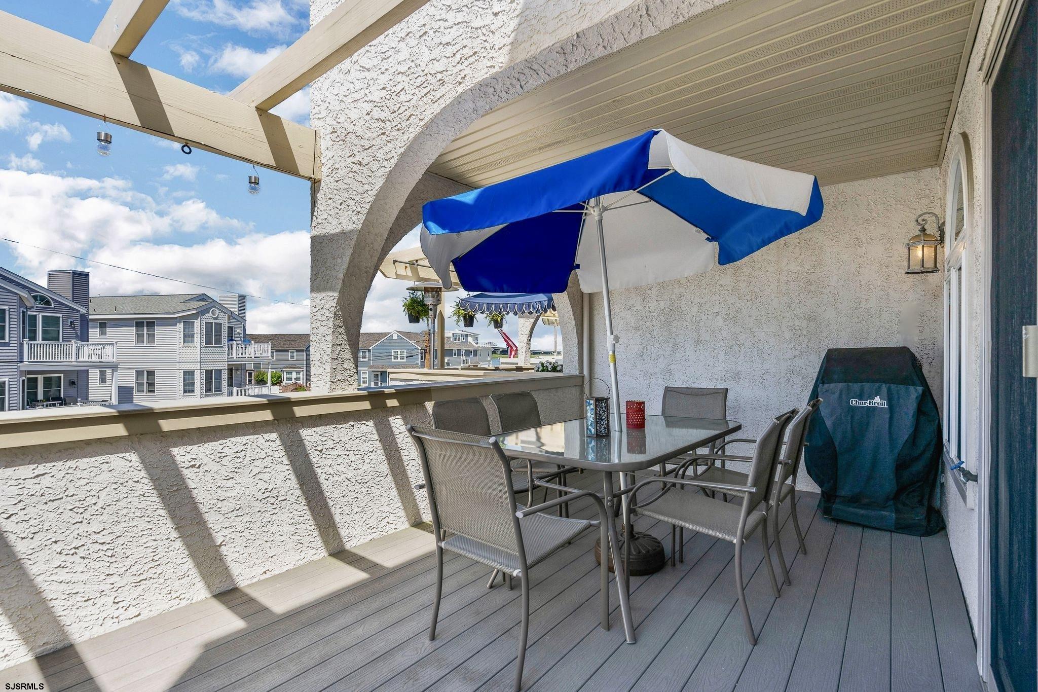 5 W 6th Street Unit: 5