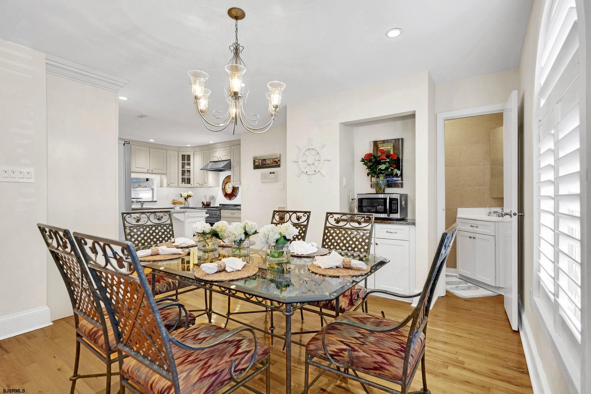 5 W 6th Street Unit: 5