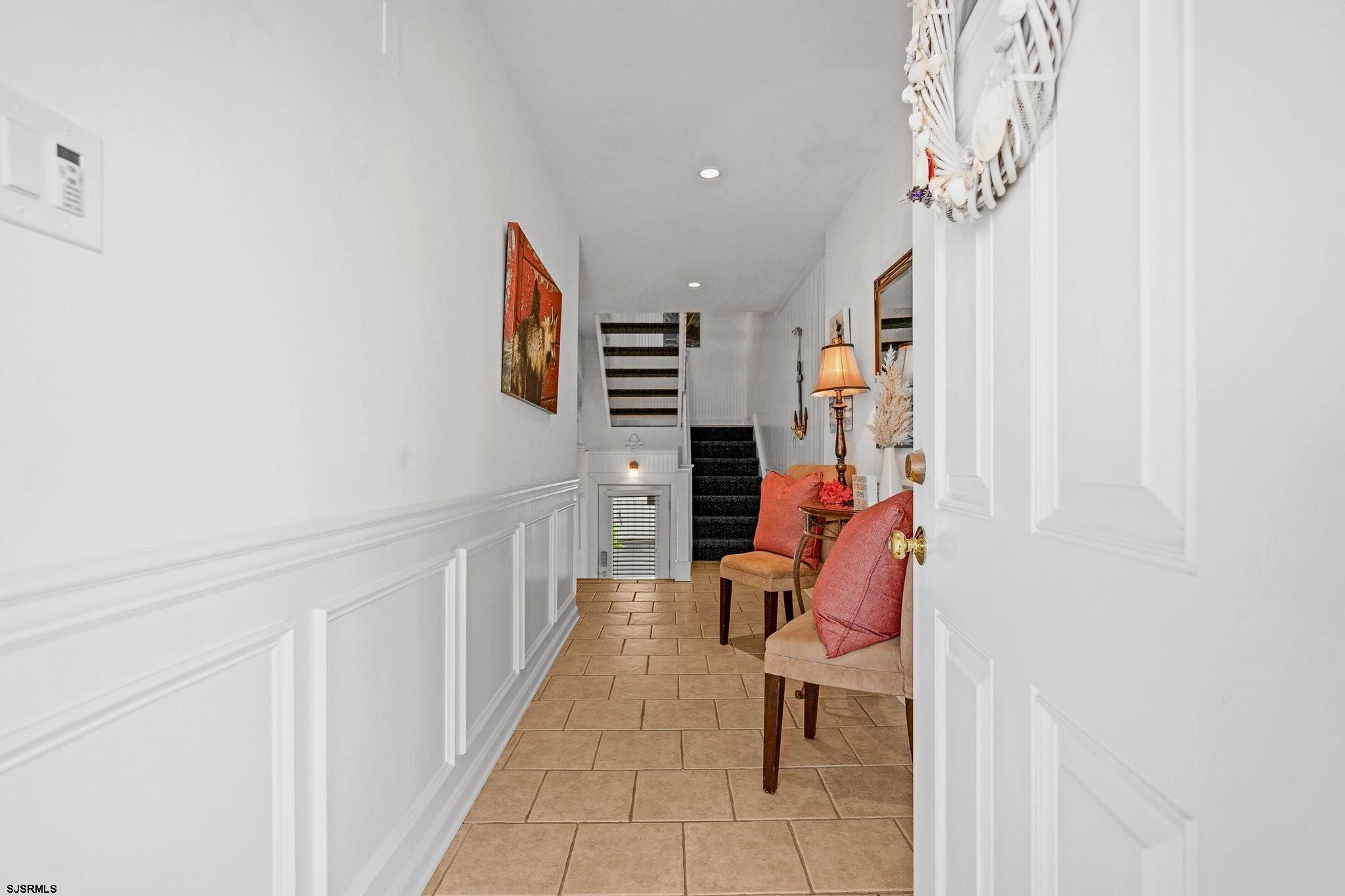 5 W 6th Street Unit: 5