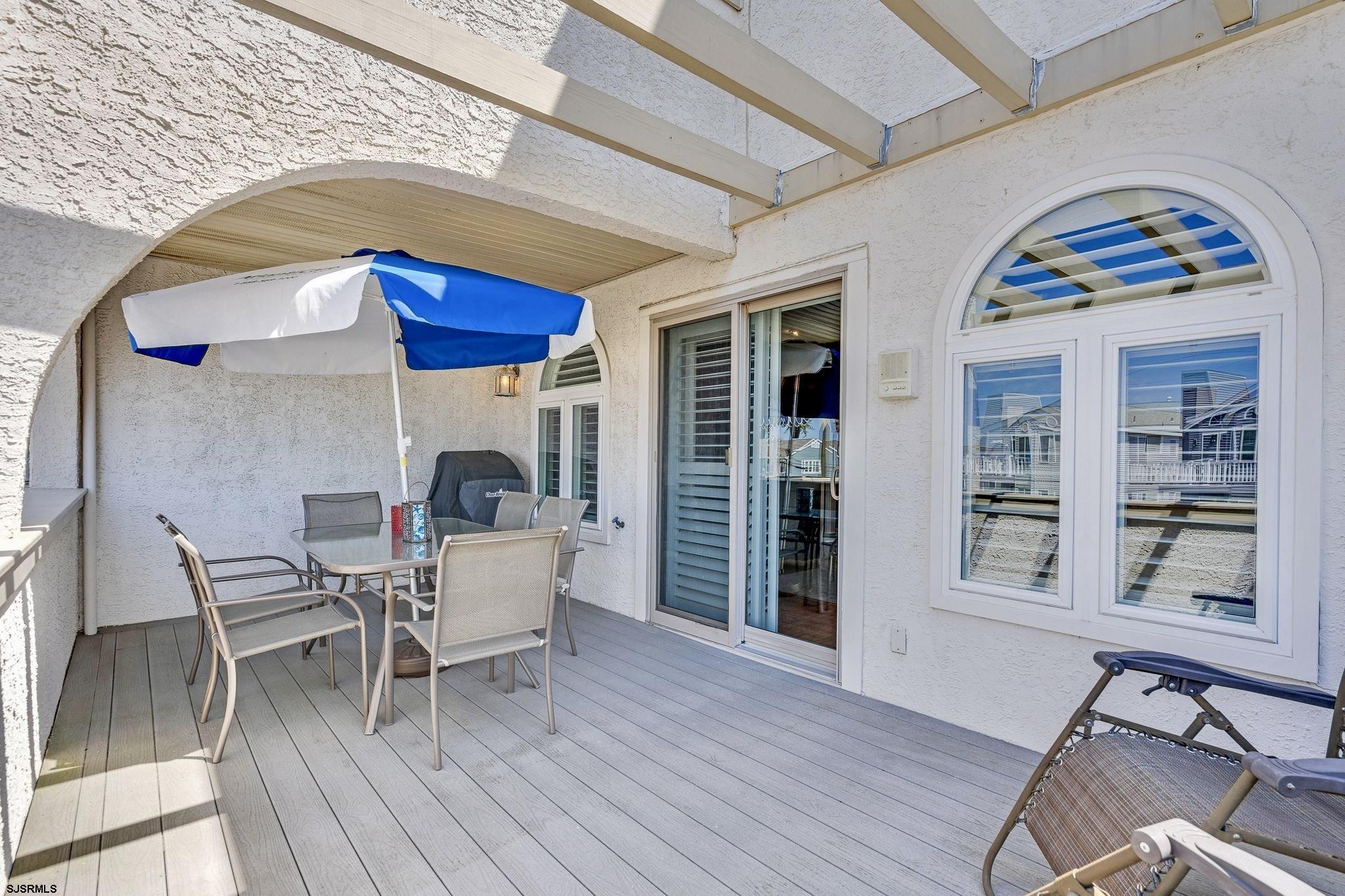 5 W 6th Street Unit: 5