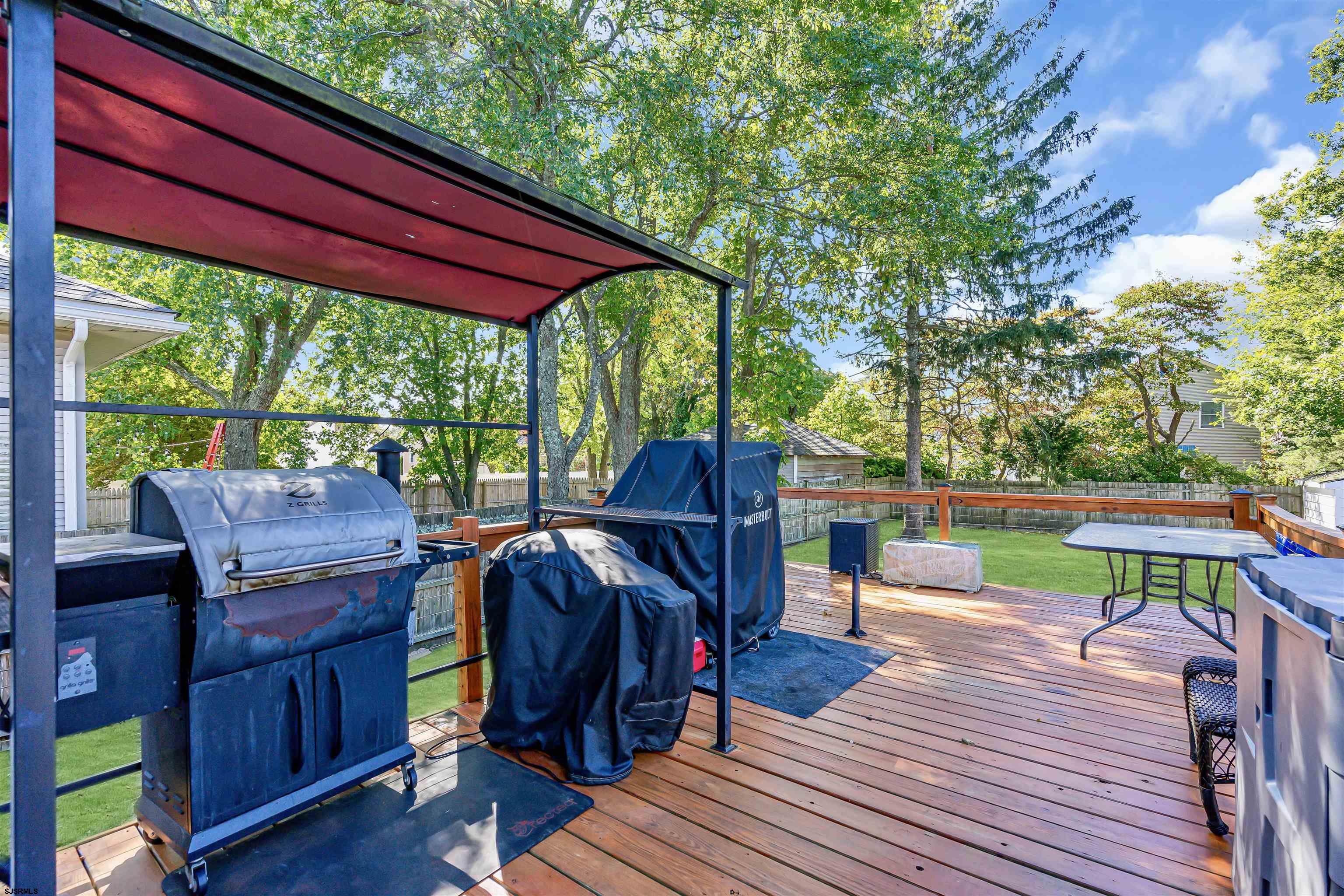 112 Roosevelt Avenue