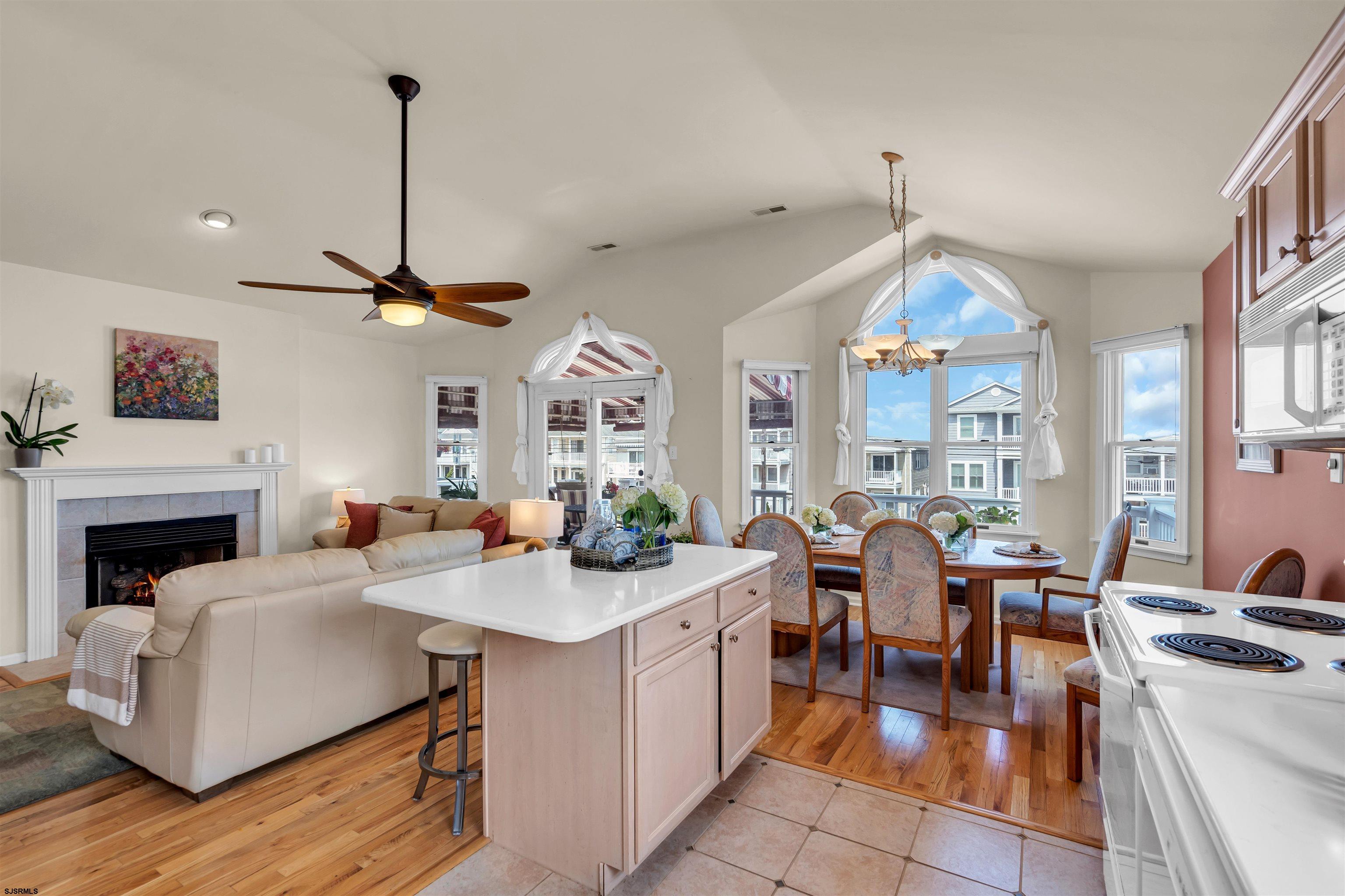 3611 West Ave Unit: 2