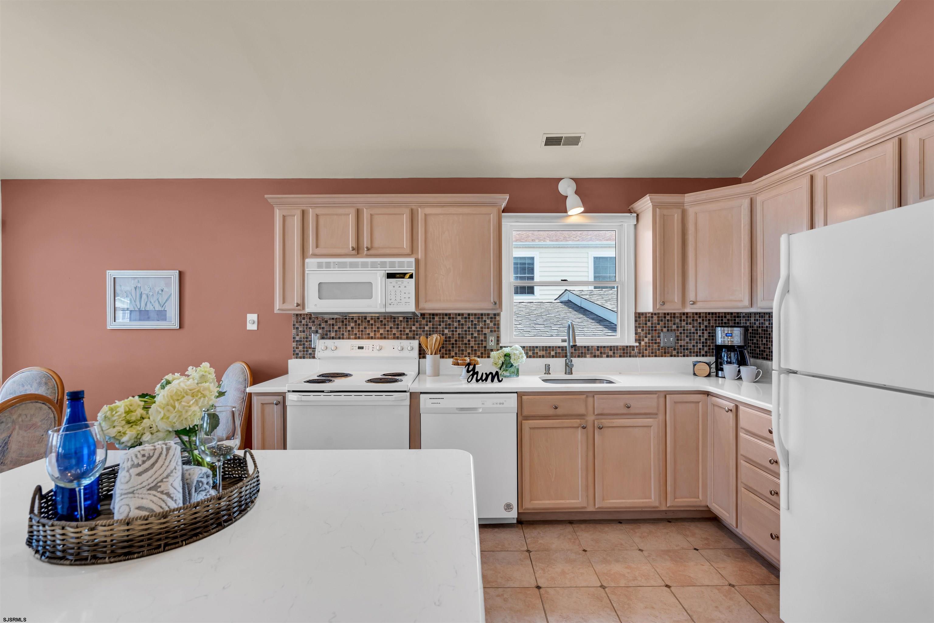 3611 West Ave Unit: 2