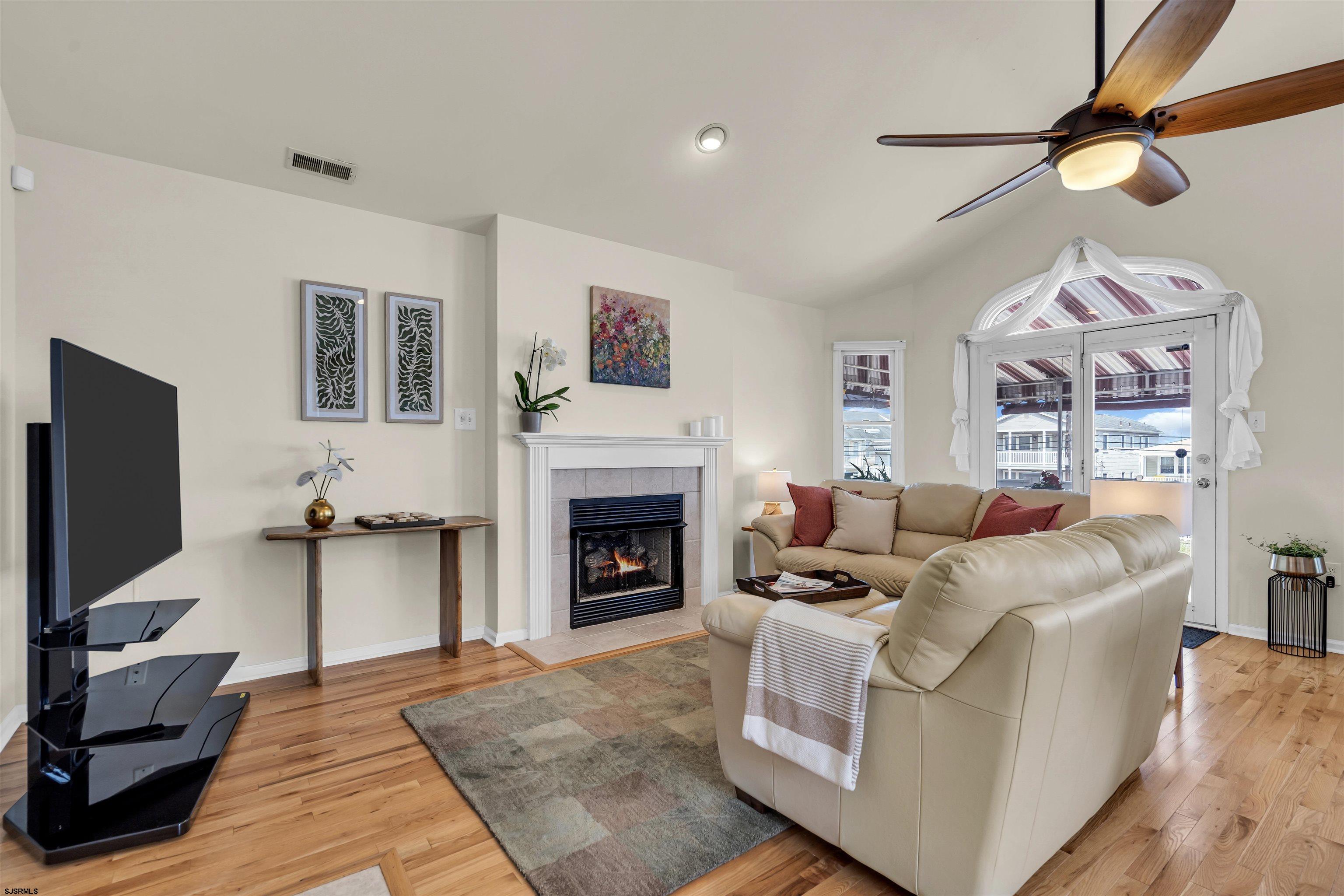 3611 West Ave Unit: 2