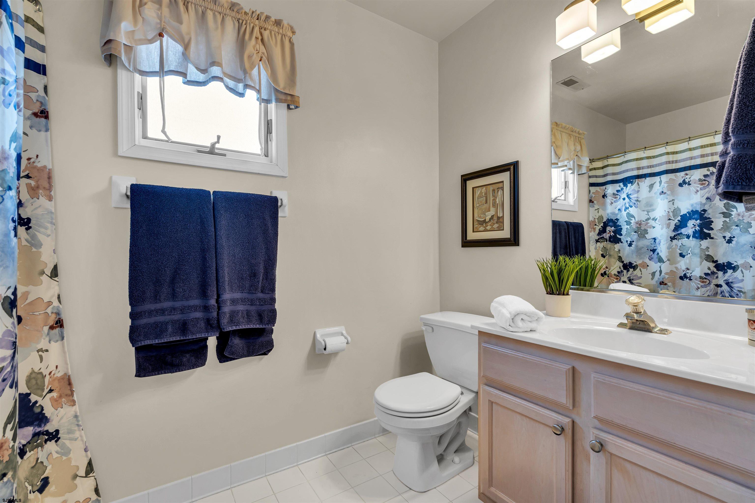 3611 West Ave Unit: 2