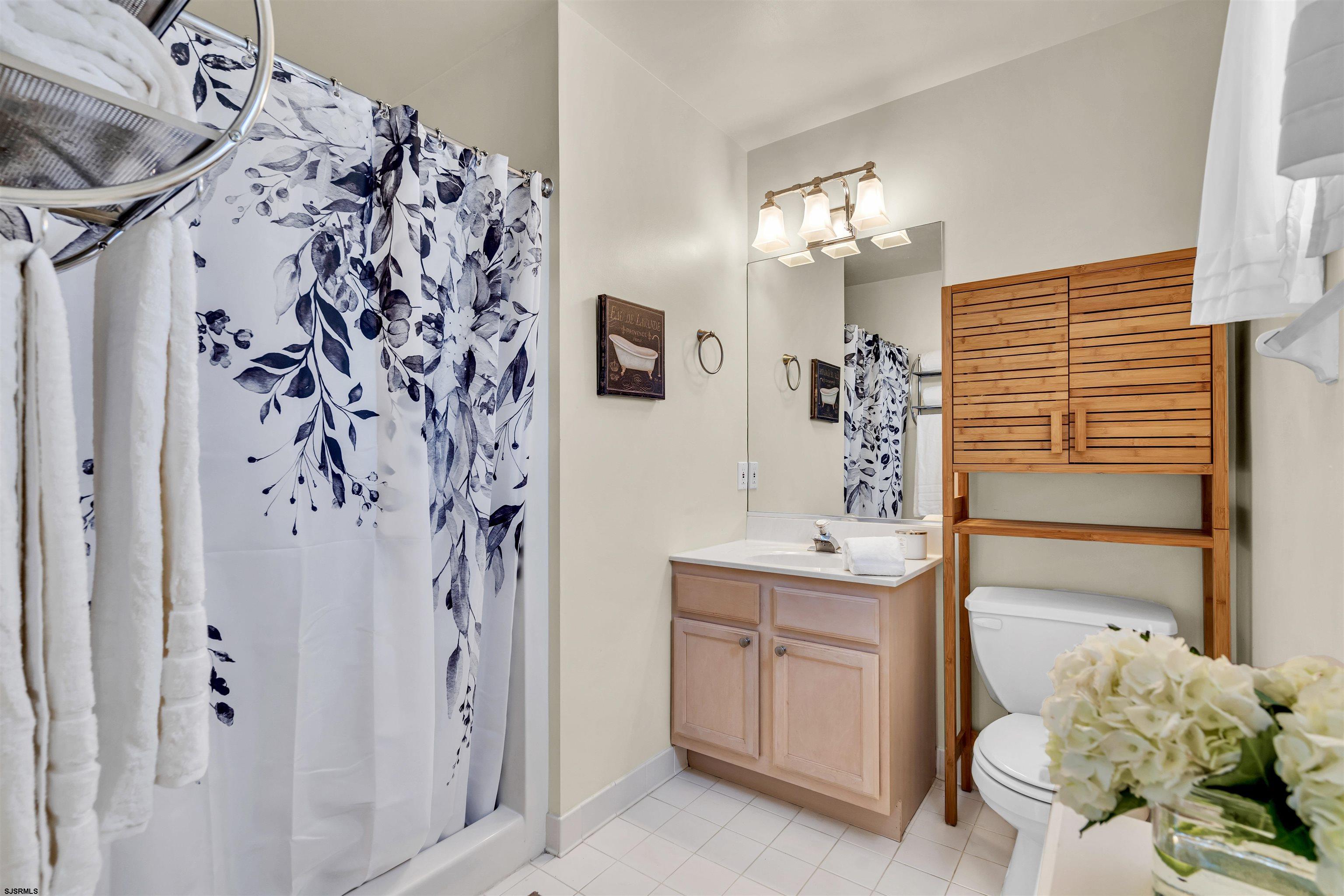 3611 West Ave Unit: 2