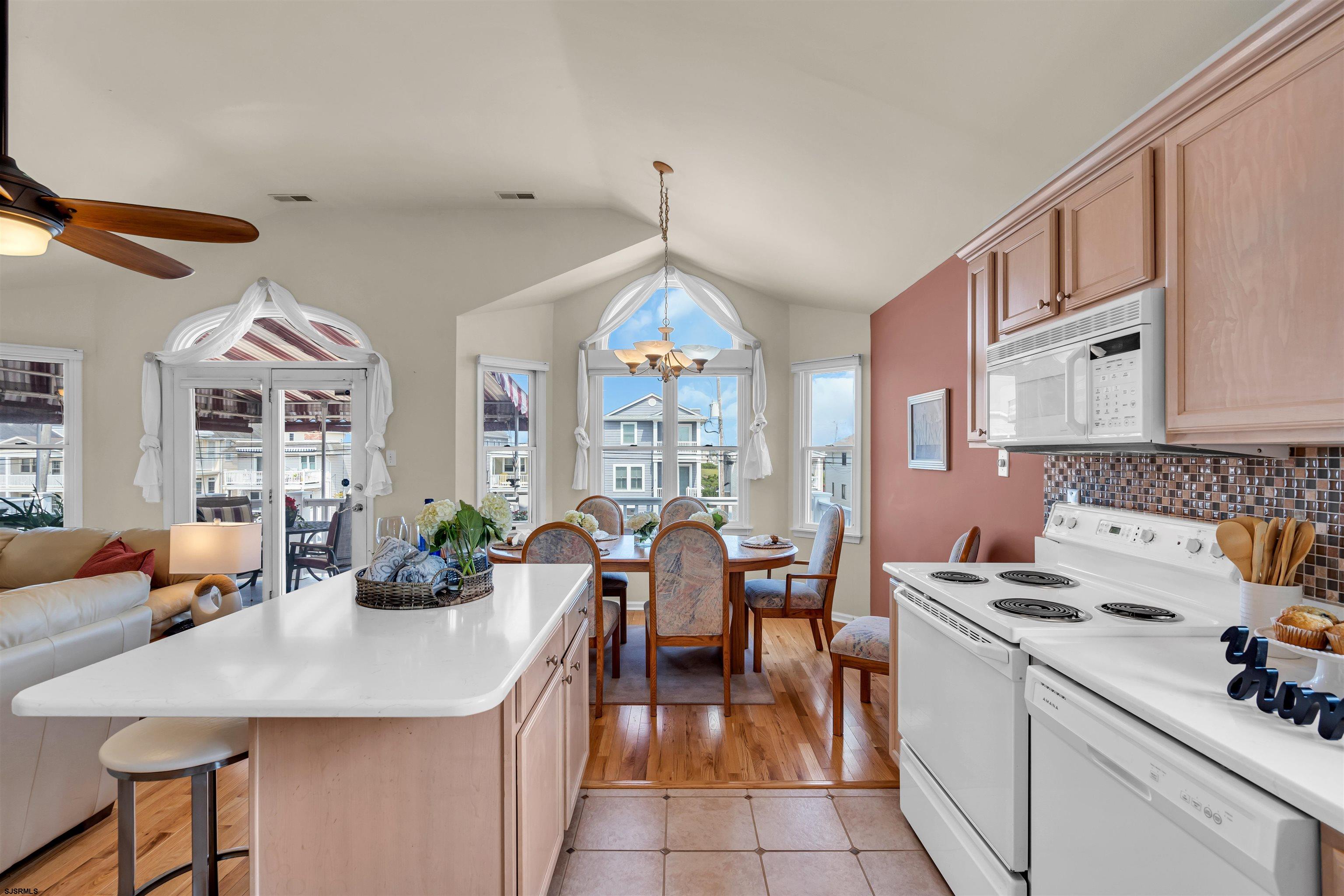 3611 West Ave Unit: 2