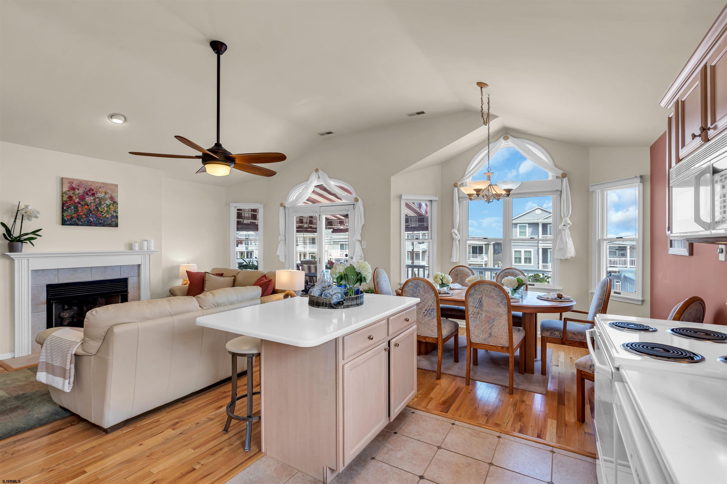 3611 West Ave Unit: 2