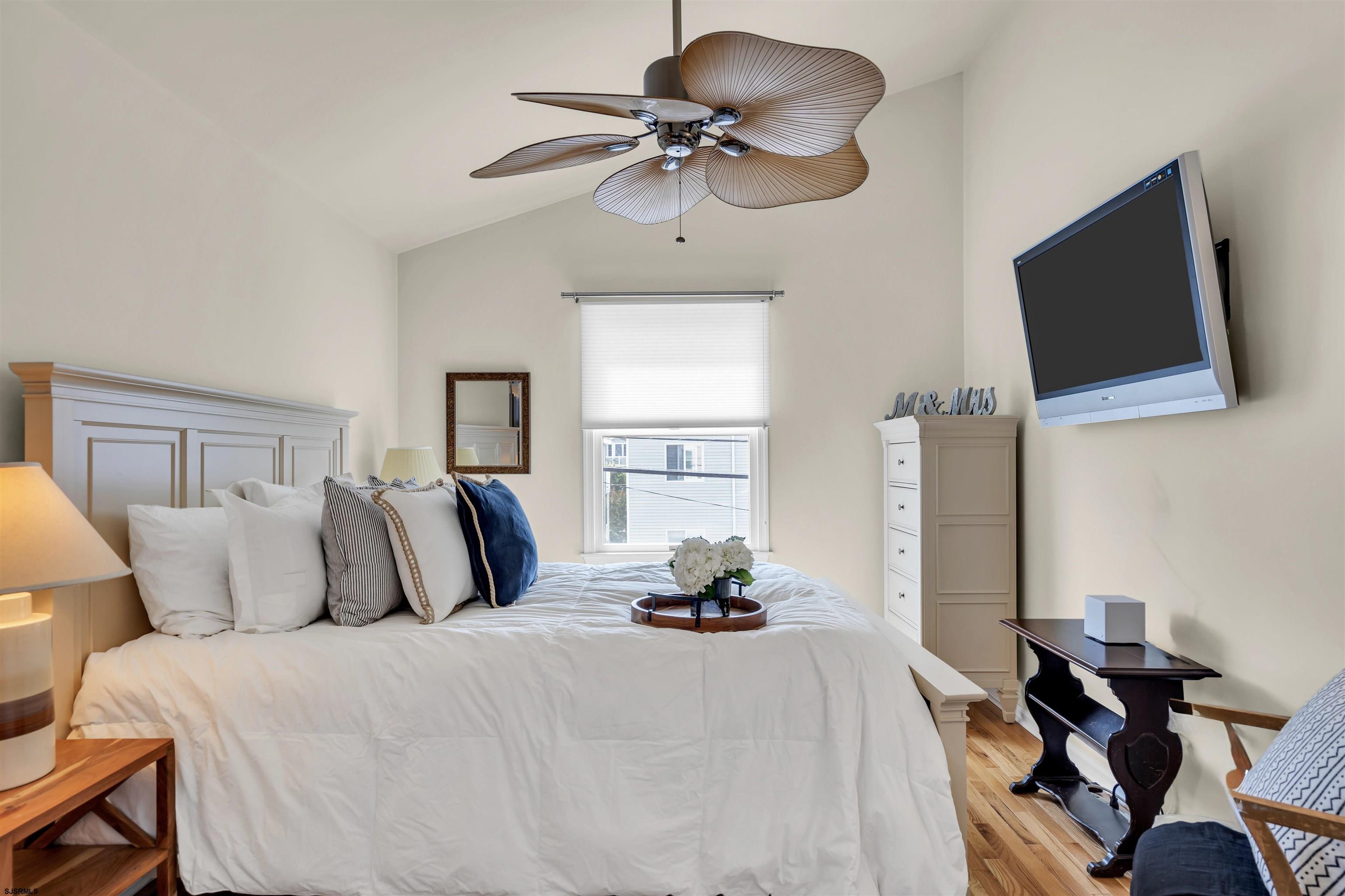 3611 West Ave Unit: 2