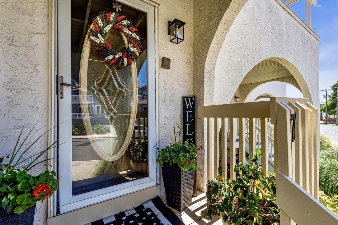 7 W 6th Street Unit: 7