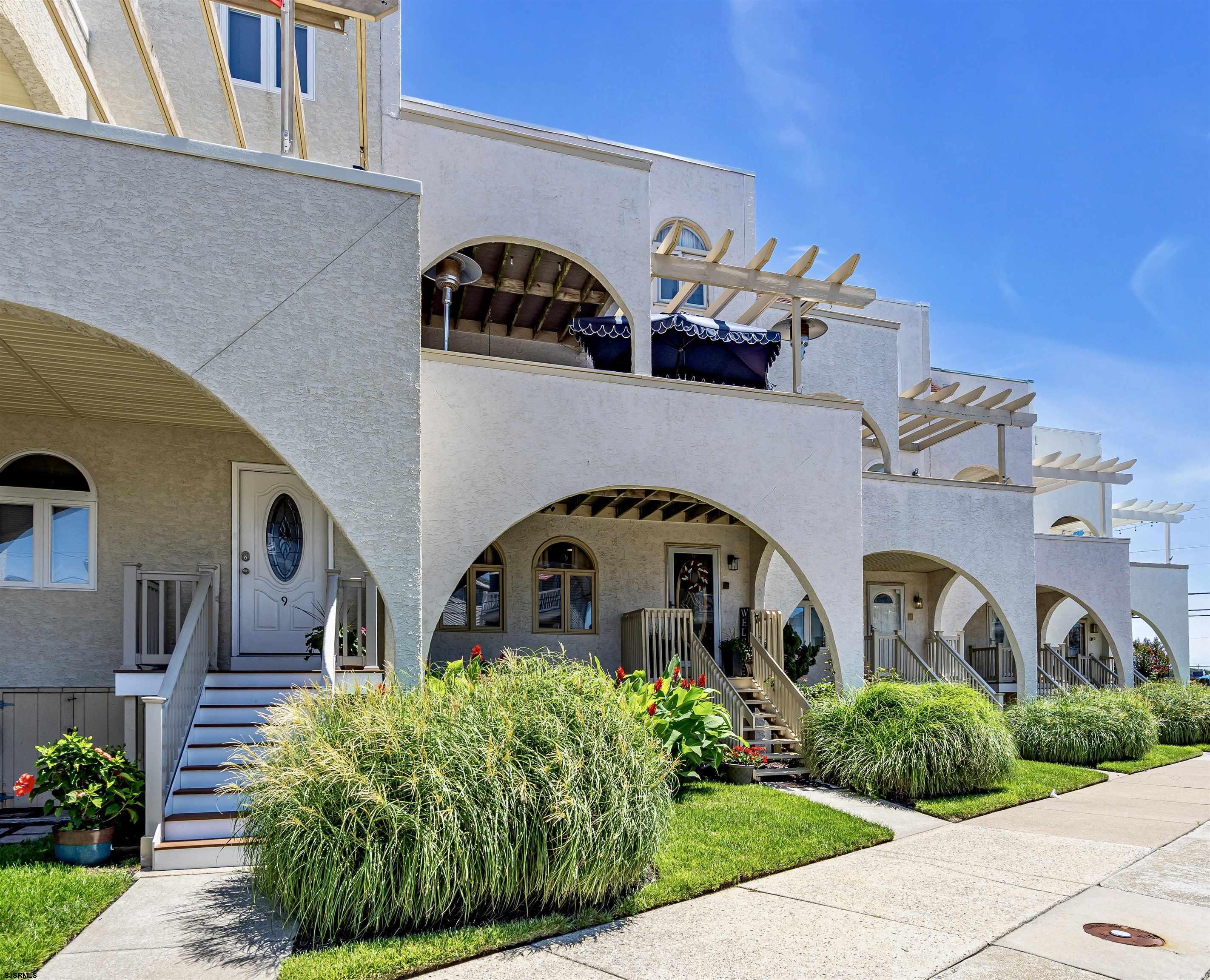 7 W 6th Street Unit: 7