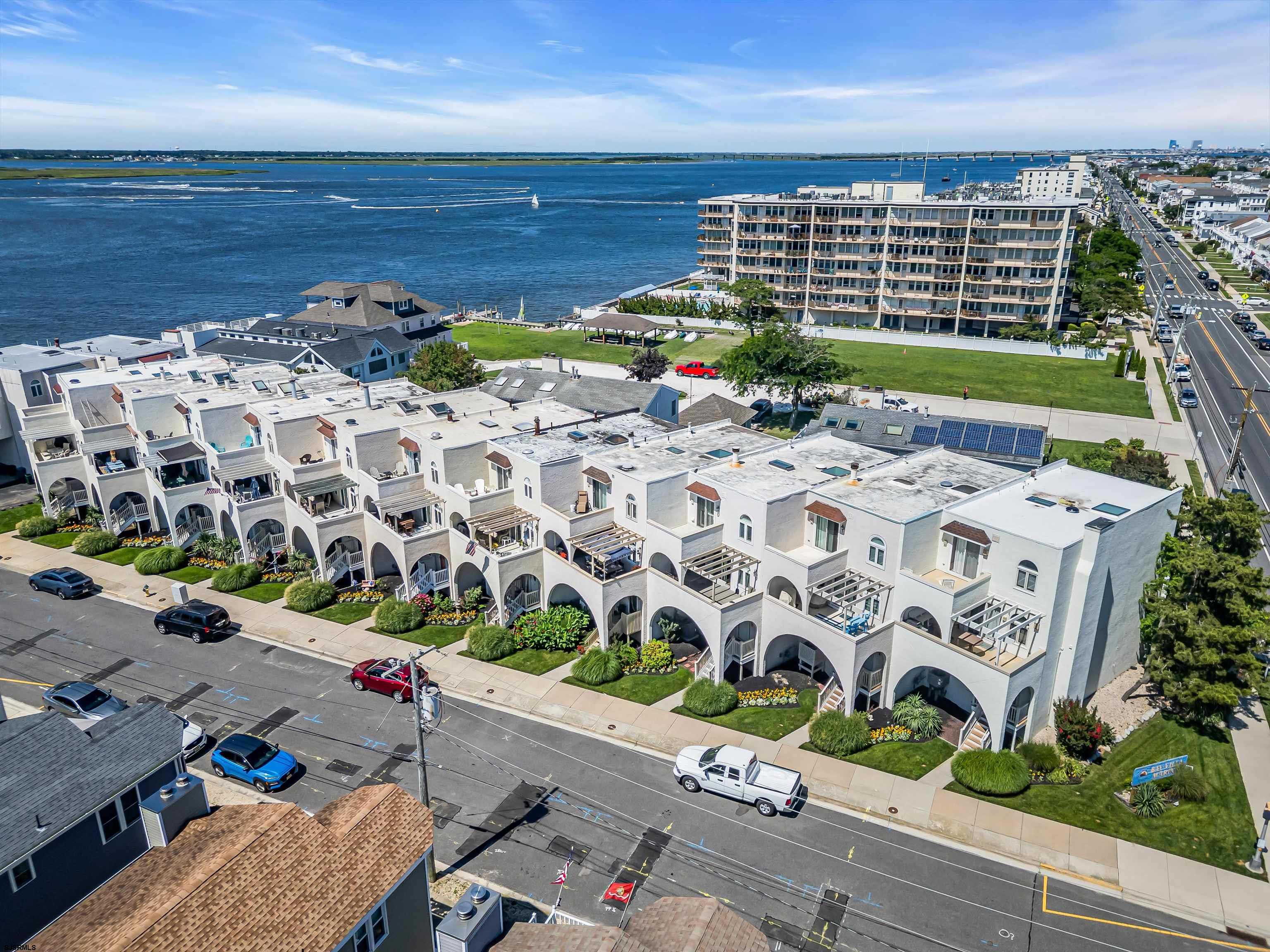 7 W 6th Street Unit: 7