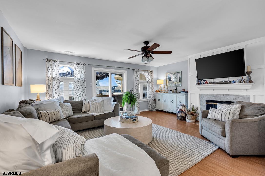 7 W 6th Street Unit: 7