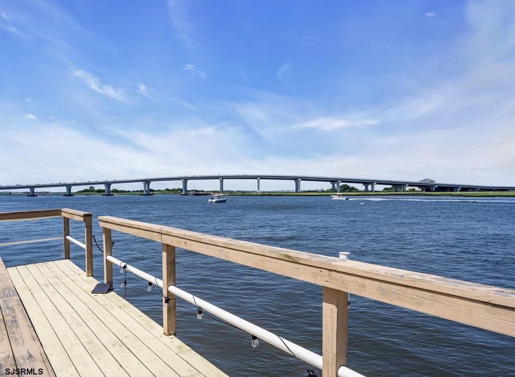 7 W 6th Street Unit: 7