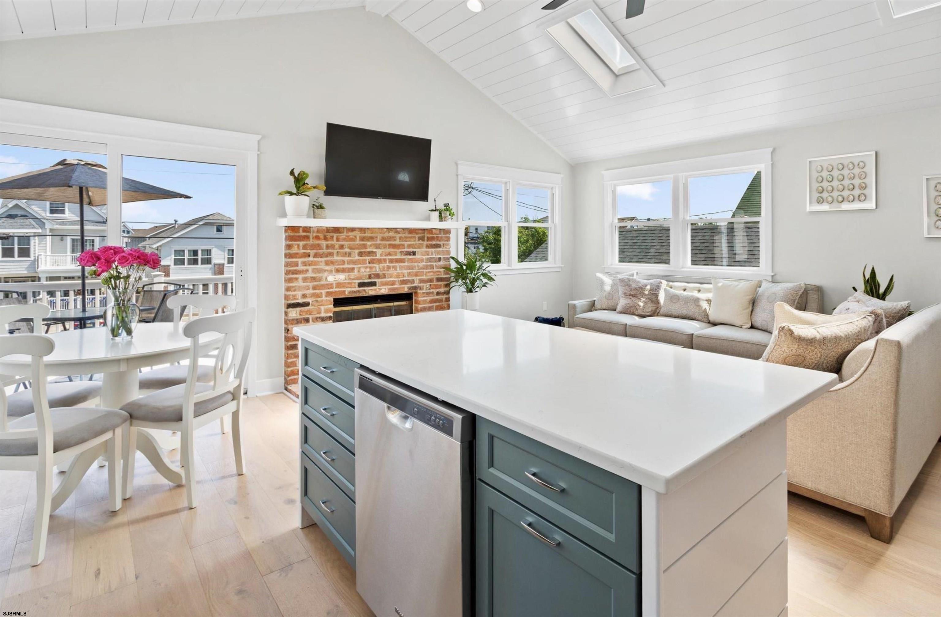 107 Ocean Rd Unit: 2