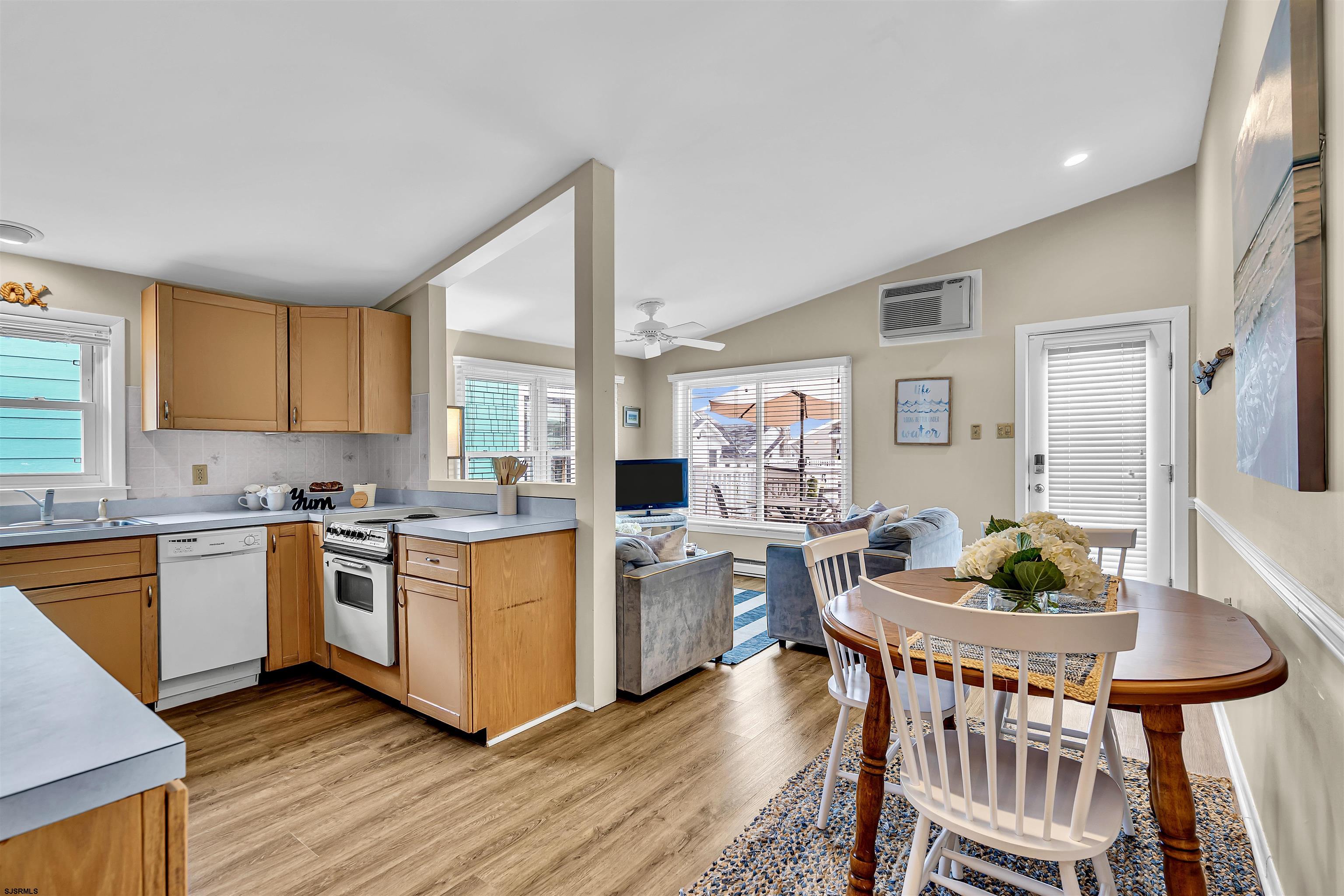 3113 Central Avenue Unit: 3N