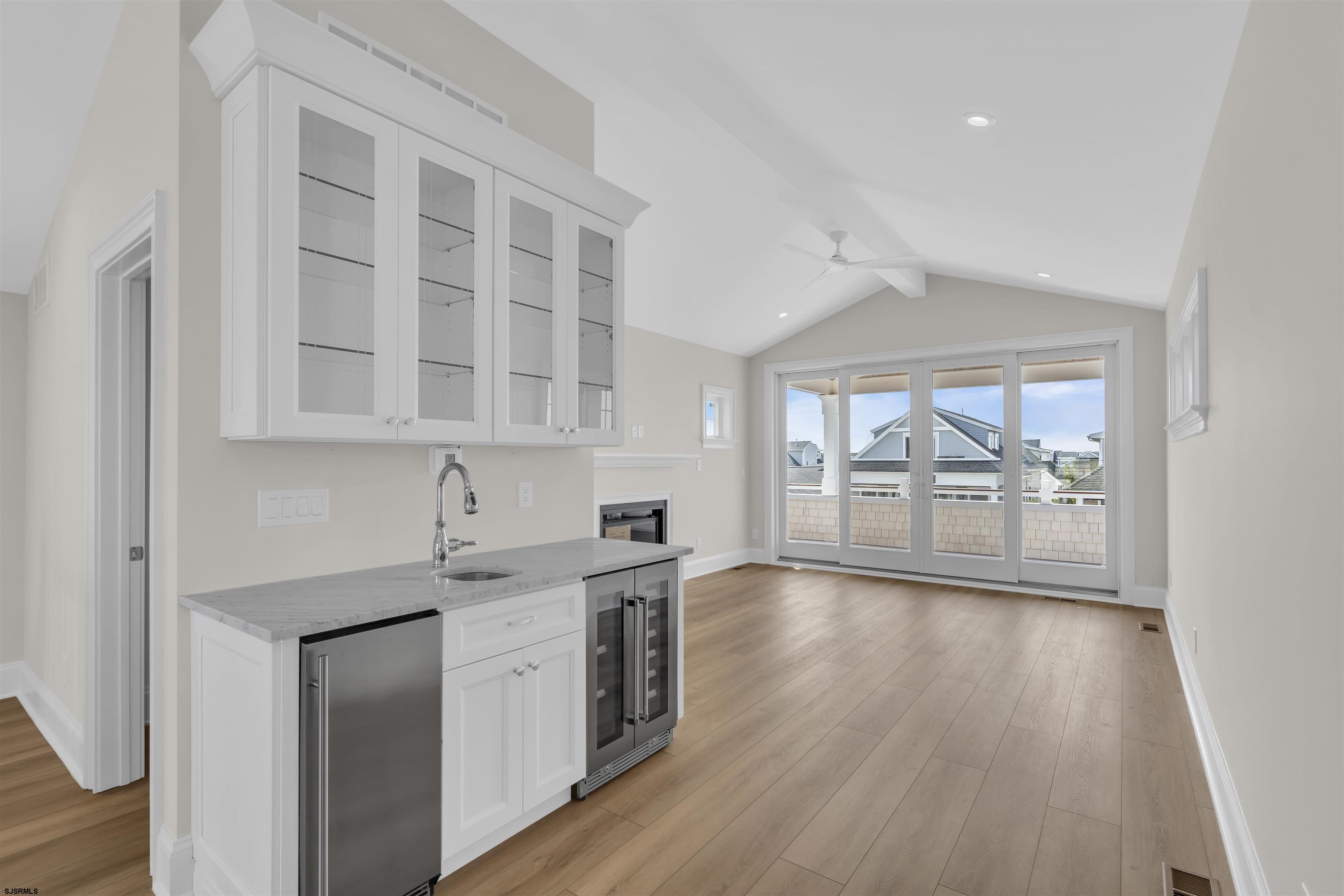 811 2nd Street Unit: 2