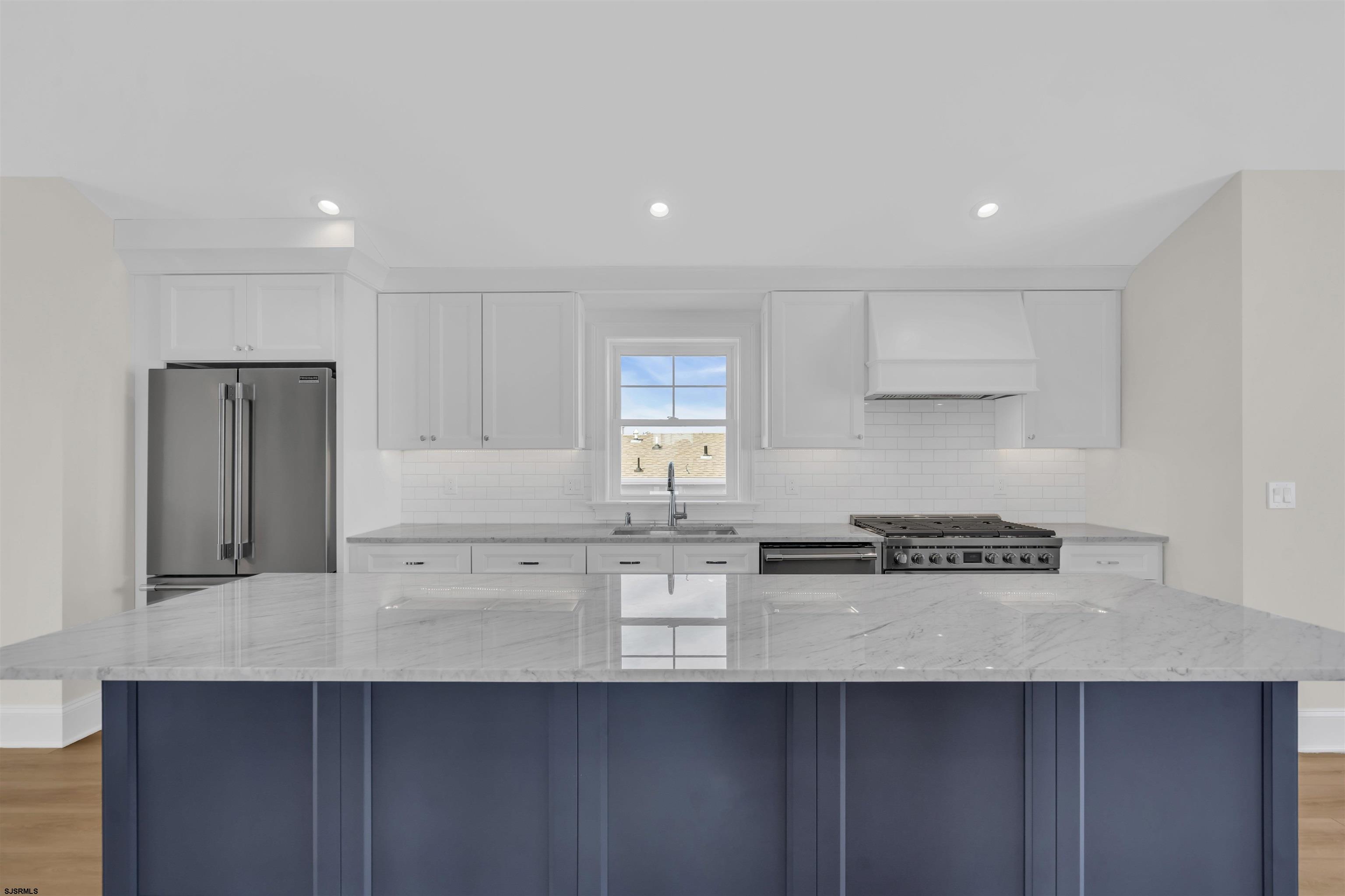 811 2nd Street Unit: 2