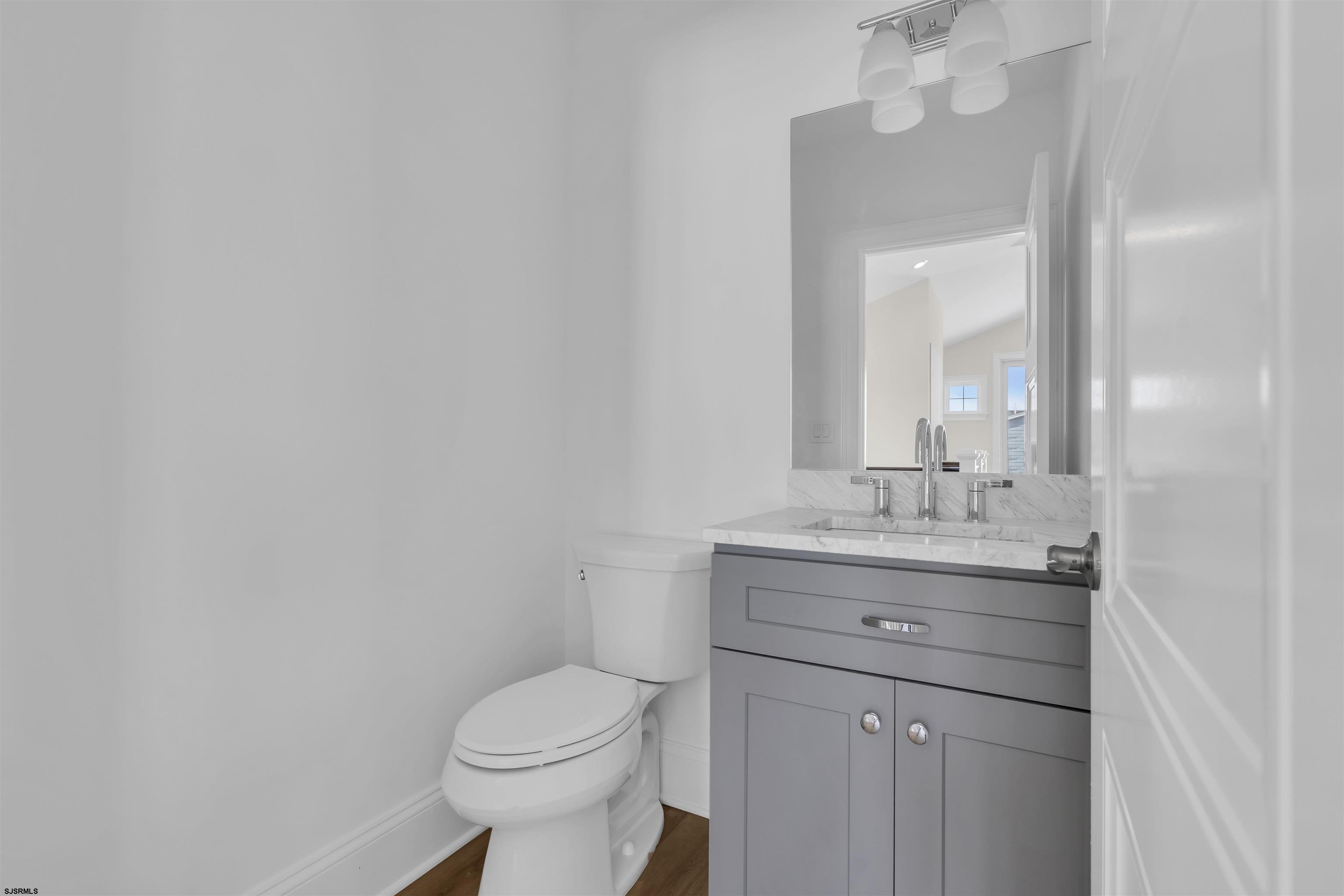 811 2nd Street Unit: 2