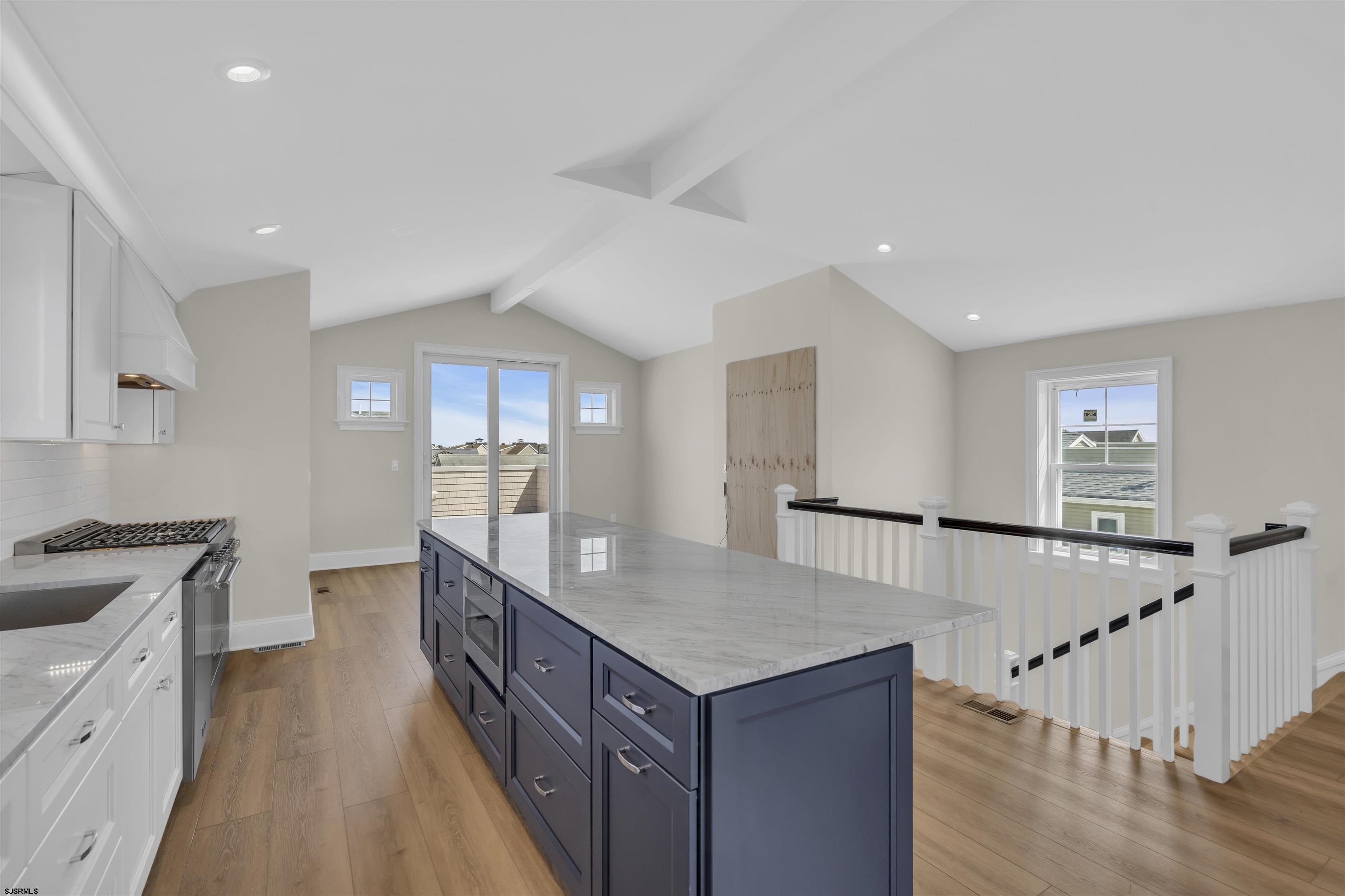 811 2nd Street Unit: 2