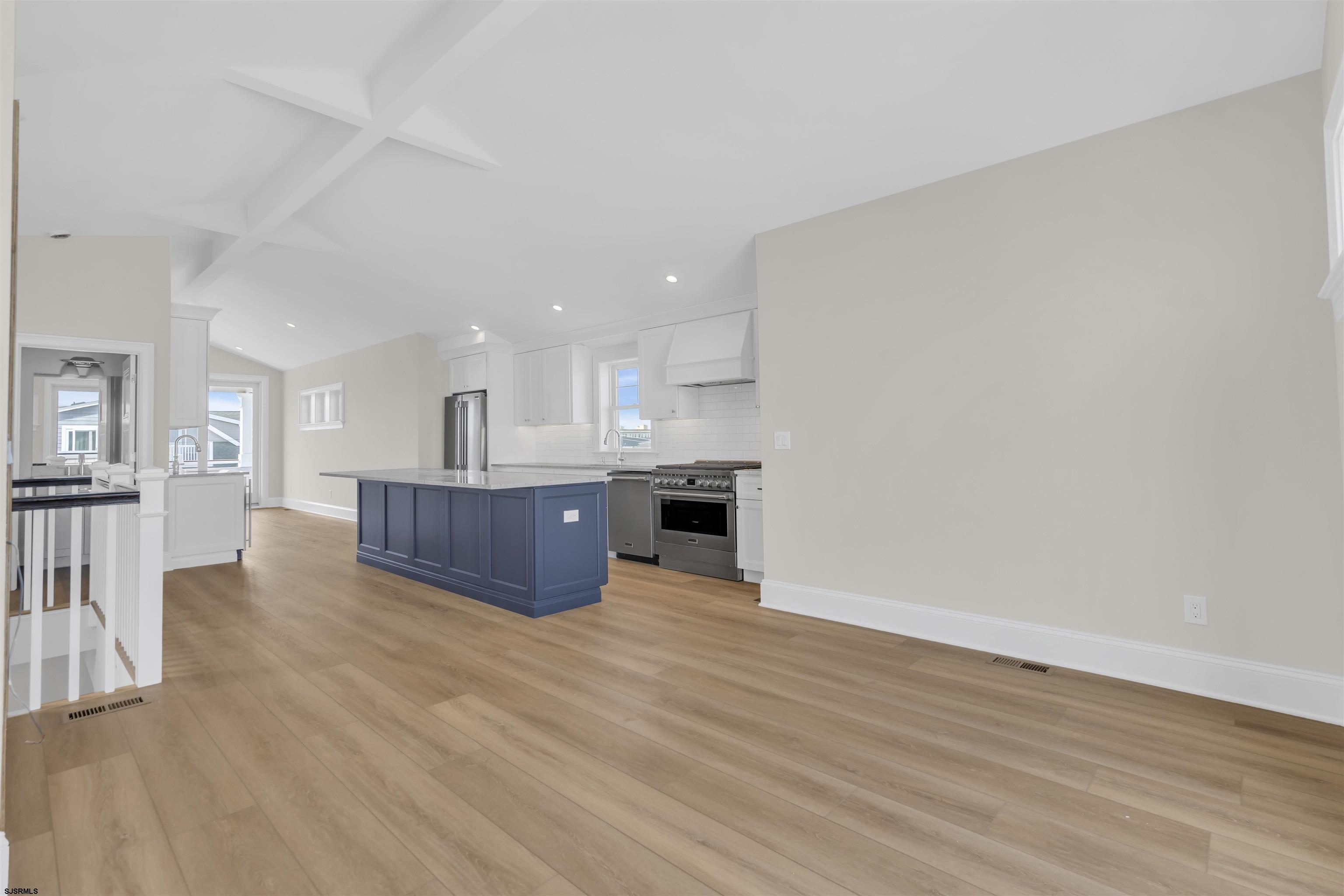 811 2nd Street Unit: 2