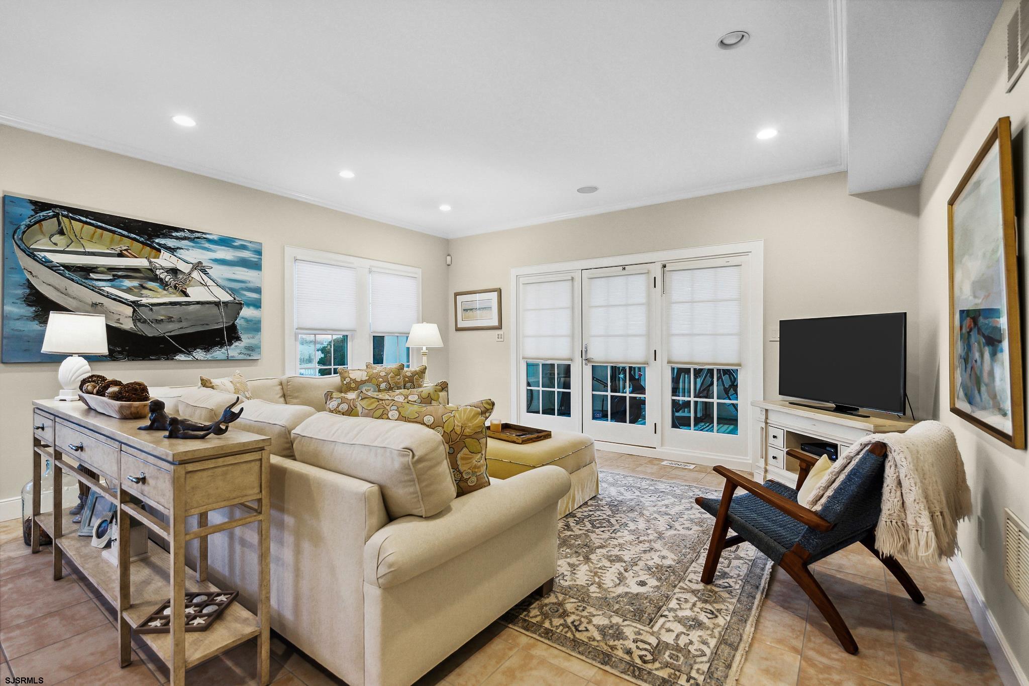 244 E Atlantic Blvd