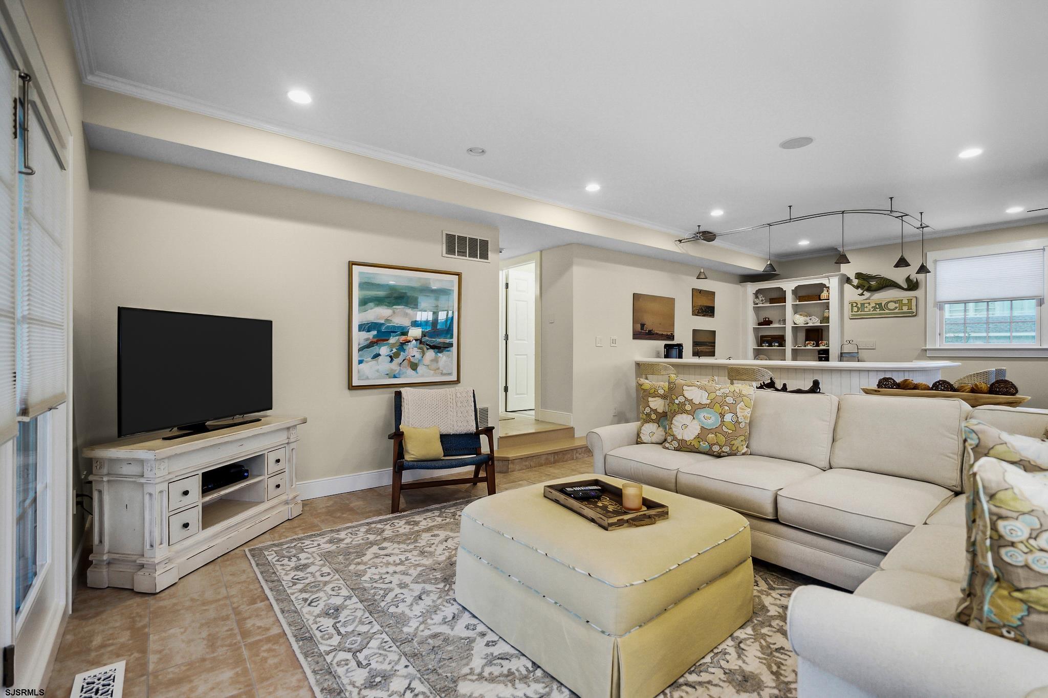 244 E Atlantic Blvd