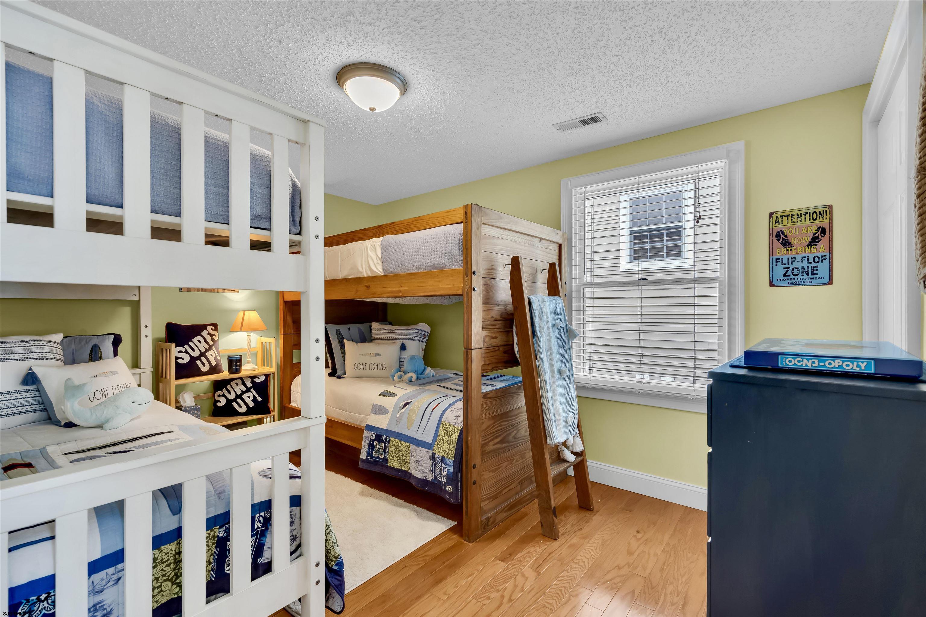 1915 Asbury Avenue Unit: 2