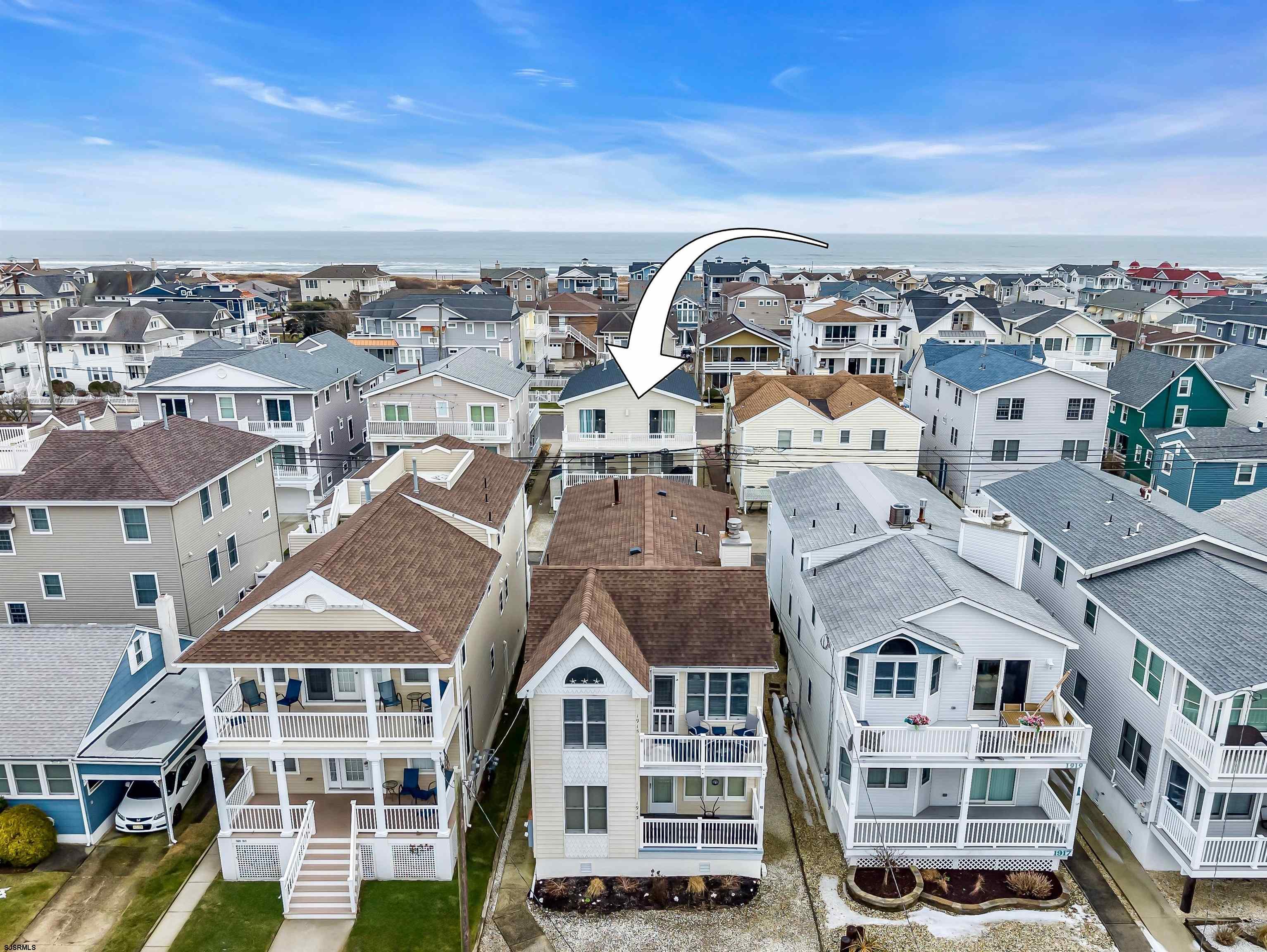 1915 Asbury Avenue Unit: 2