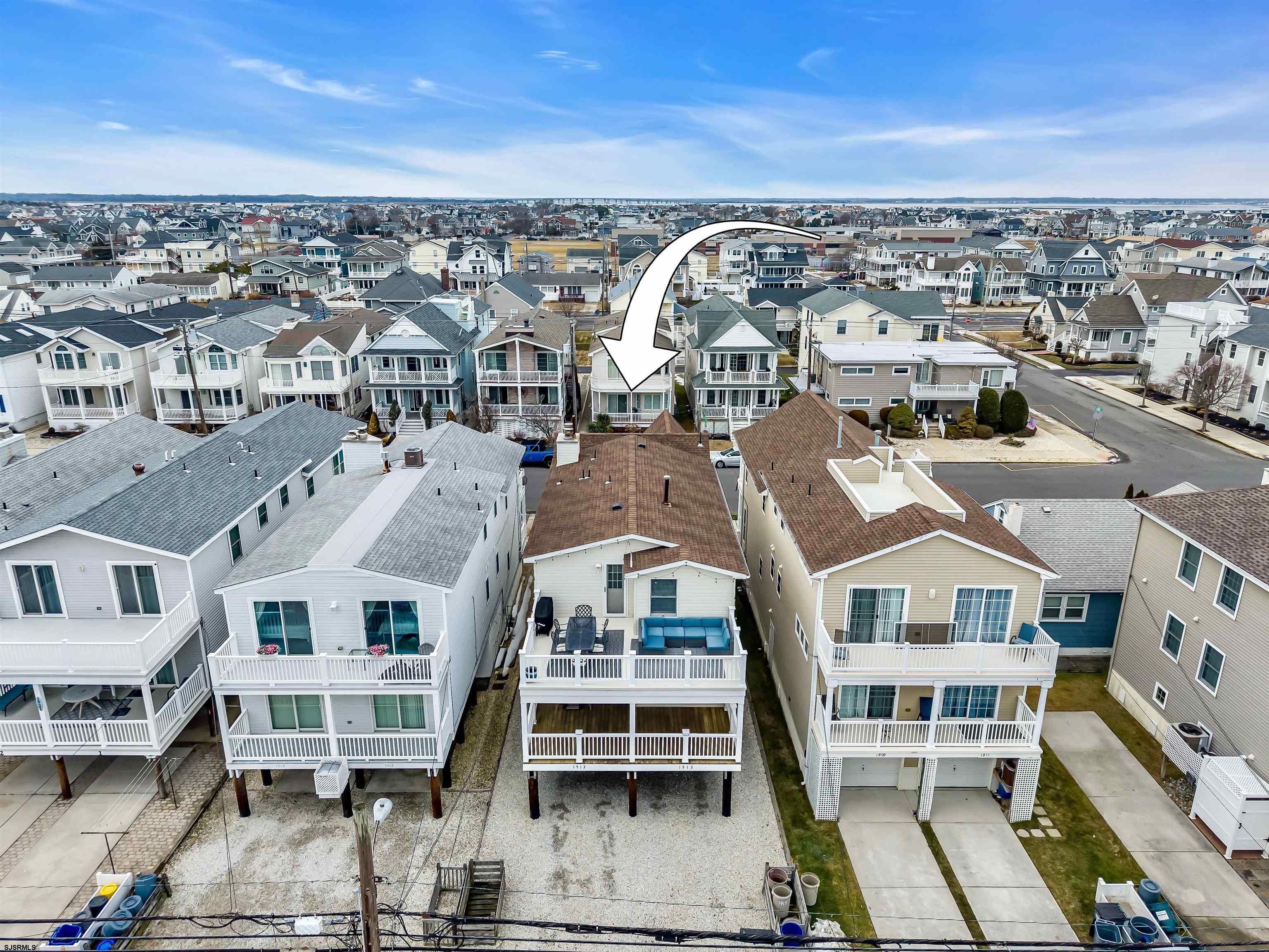 1915 Asbury Avenue Unit: 2