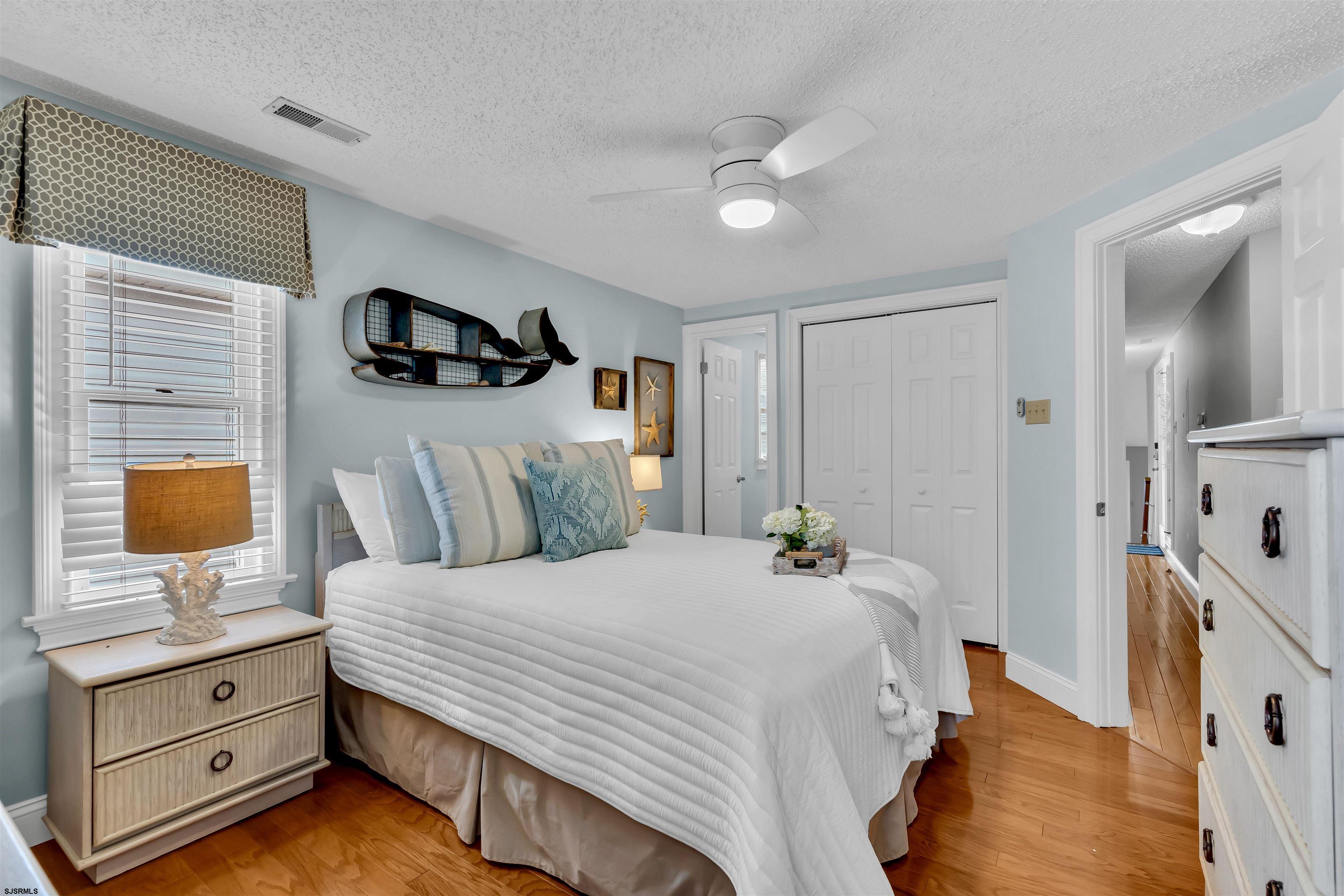 1915 Asbury Avenue Unit: 2