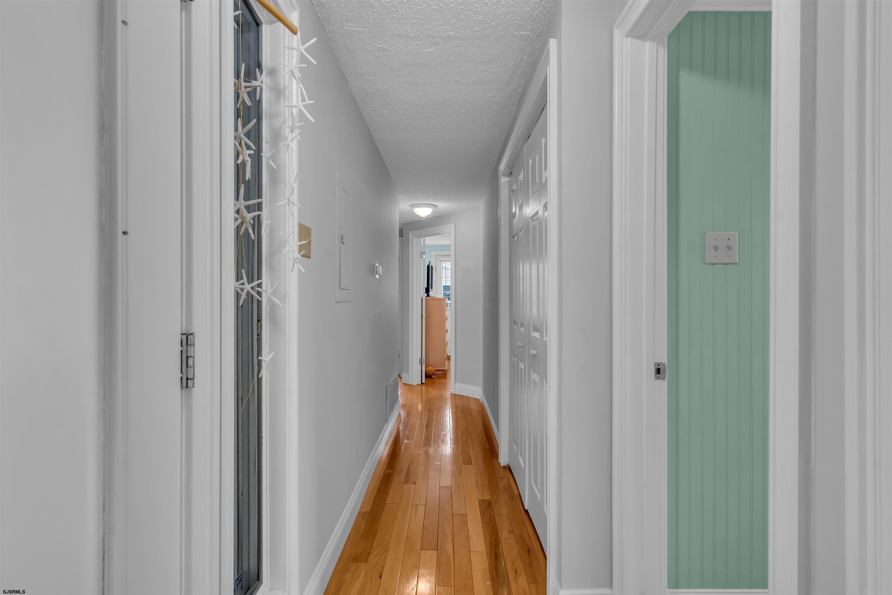 1915 Asbury Avenue Unit: 2