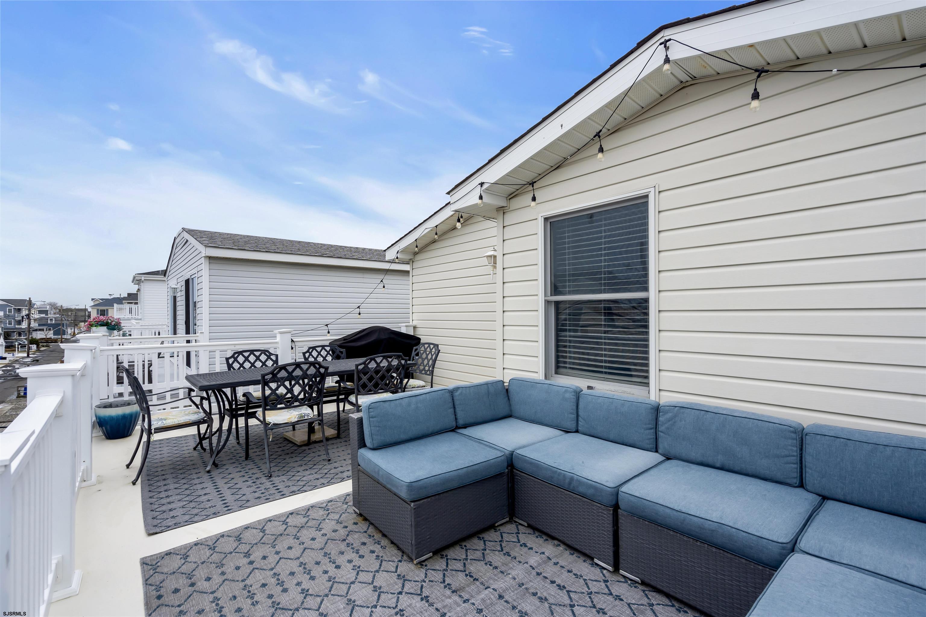 1915 Asbury Avenue Unit: 2