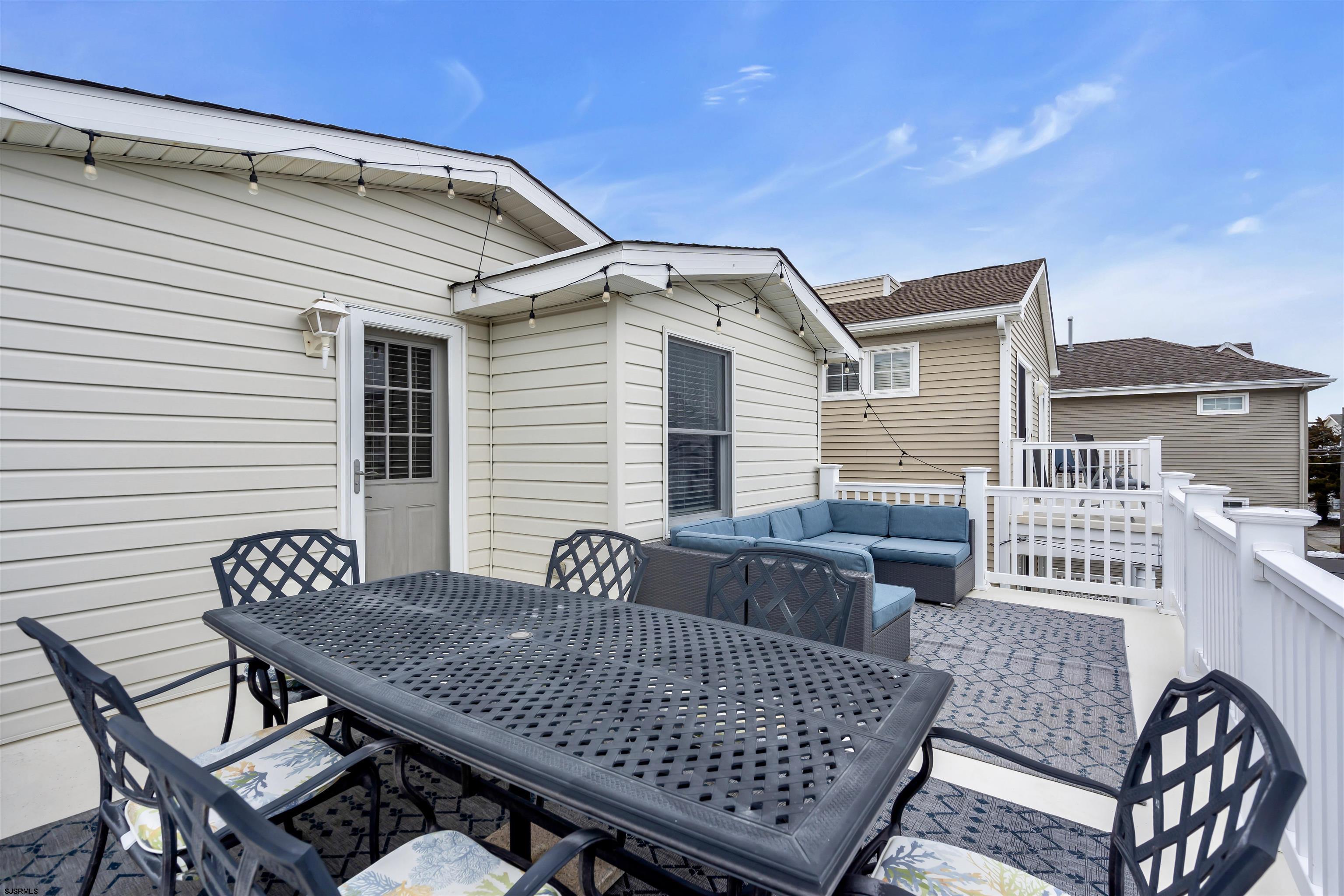 1915 Asbury Avenue Unit: 2