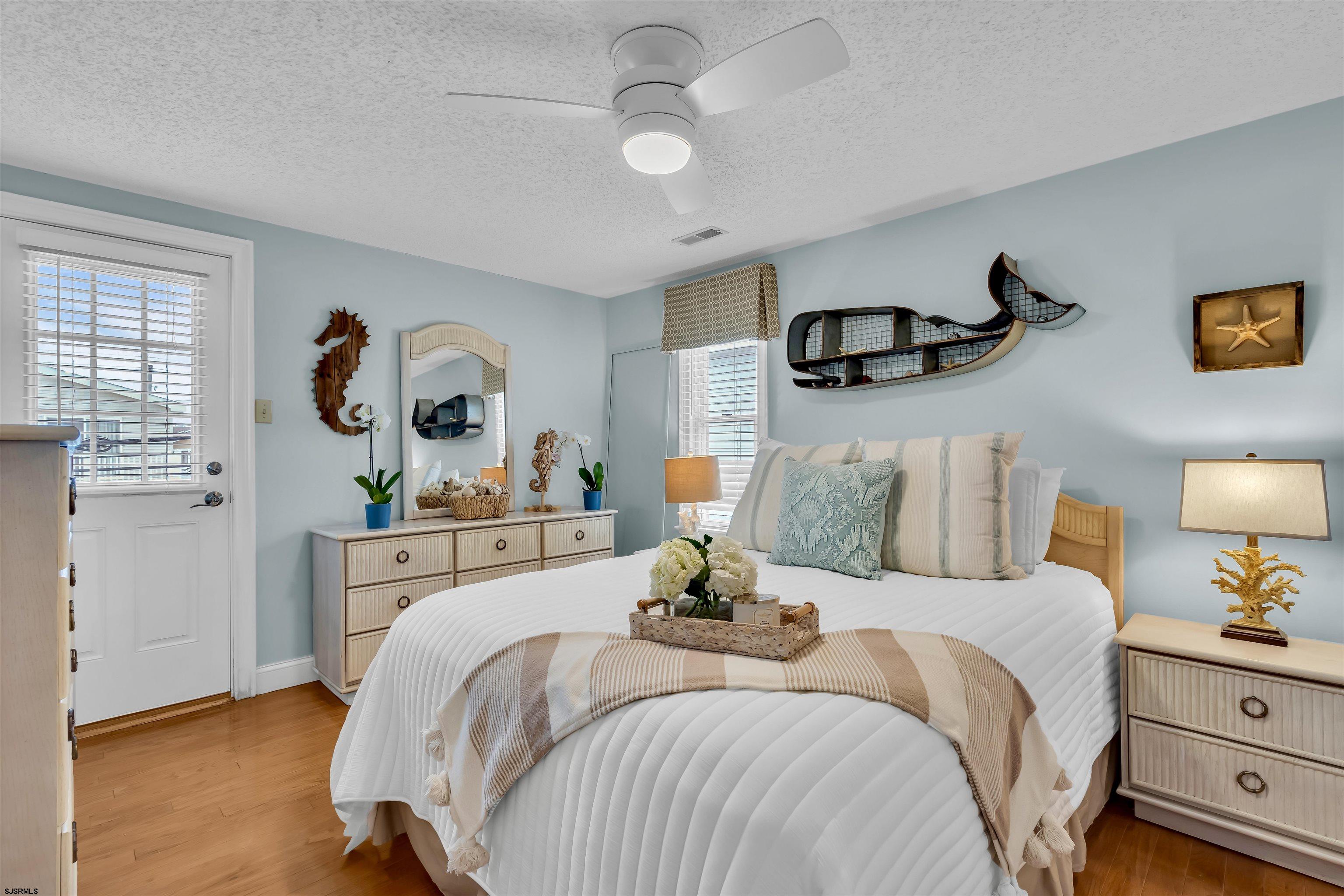 1915 Asbury Avenue Unit: 2