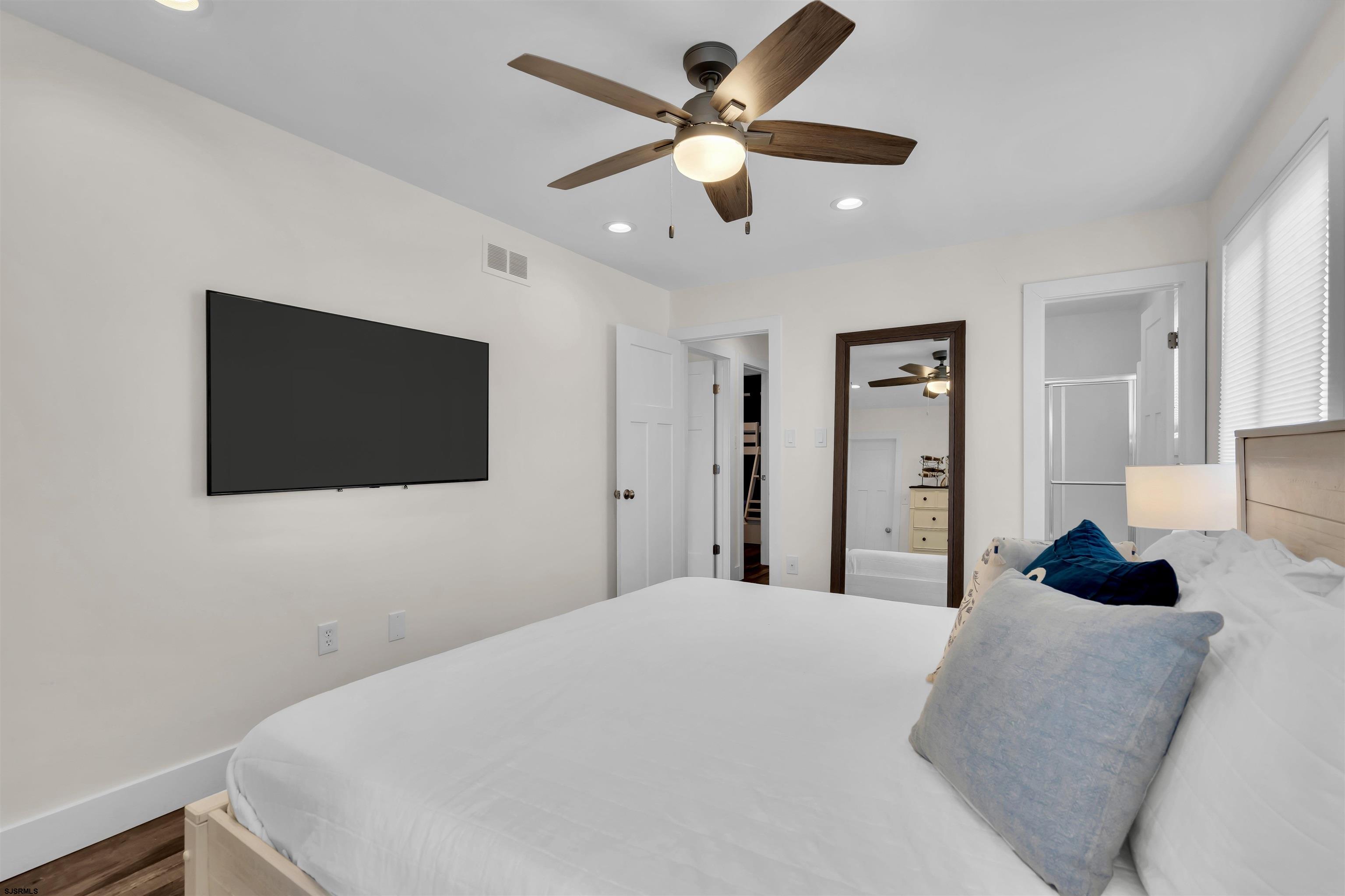 2206 Asbury Avenue Unit: 2