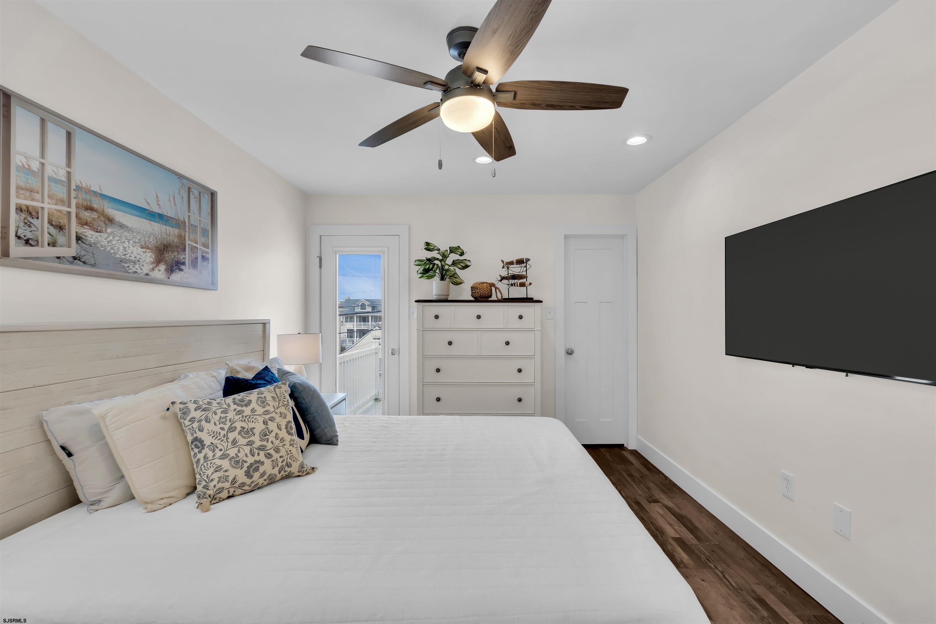 2206 Asbury Avenue Unit: 2