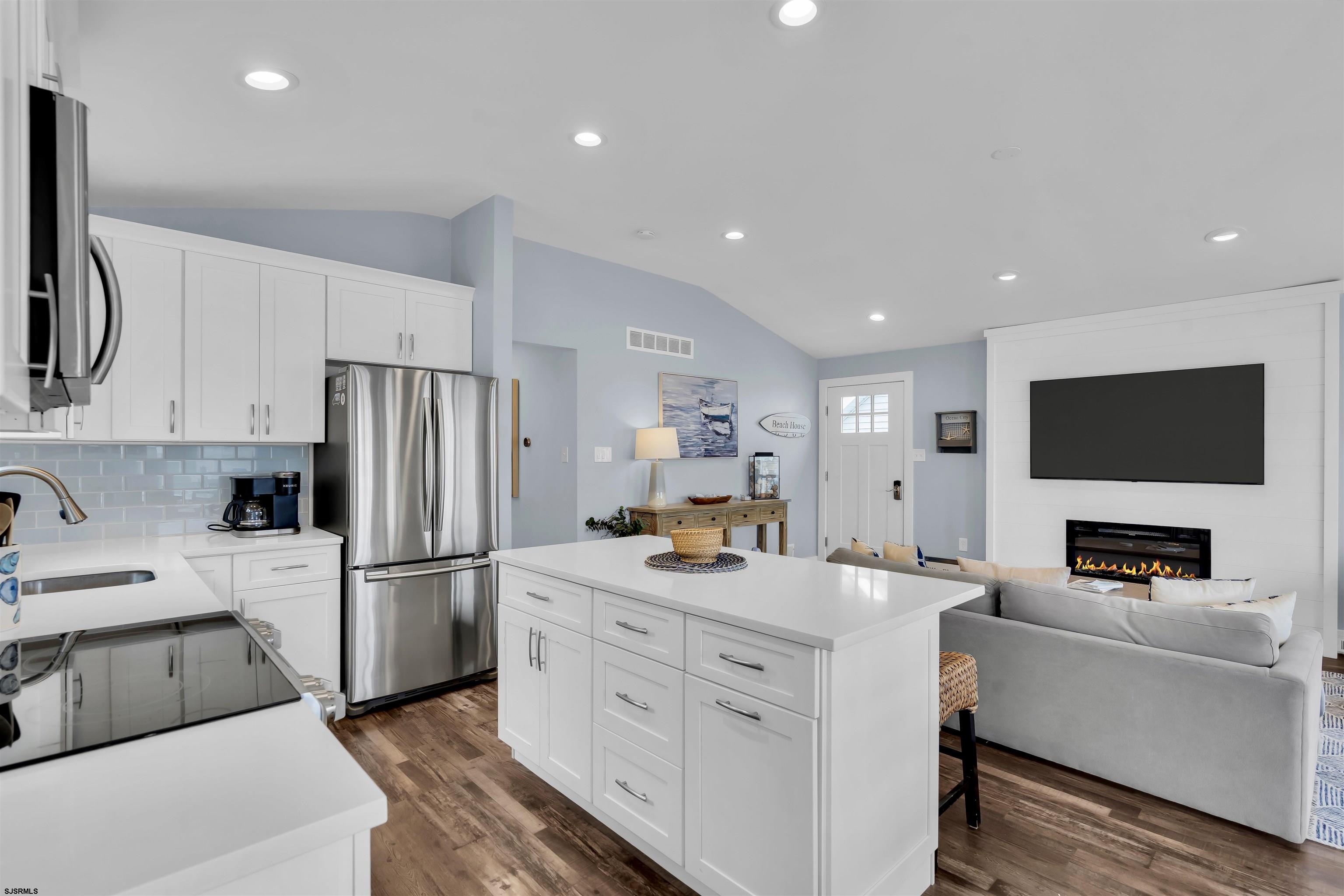 2206 Asbury Avenue Unit: 2