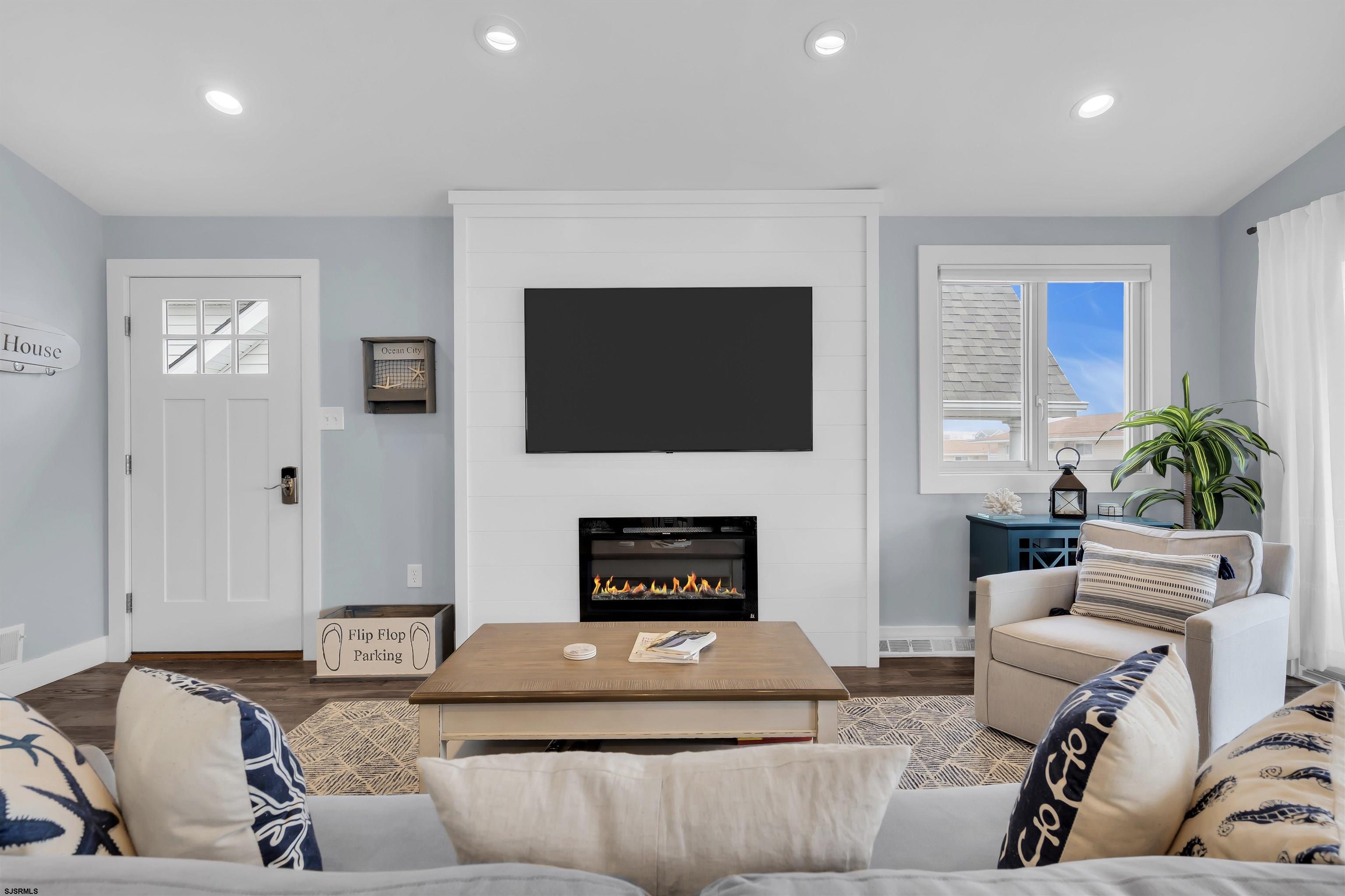 2206 Asbury Avenue Unit: 2