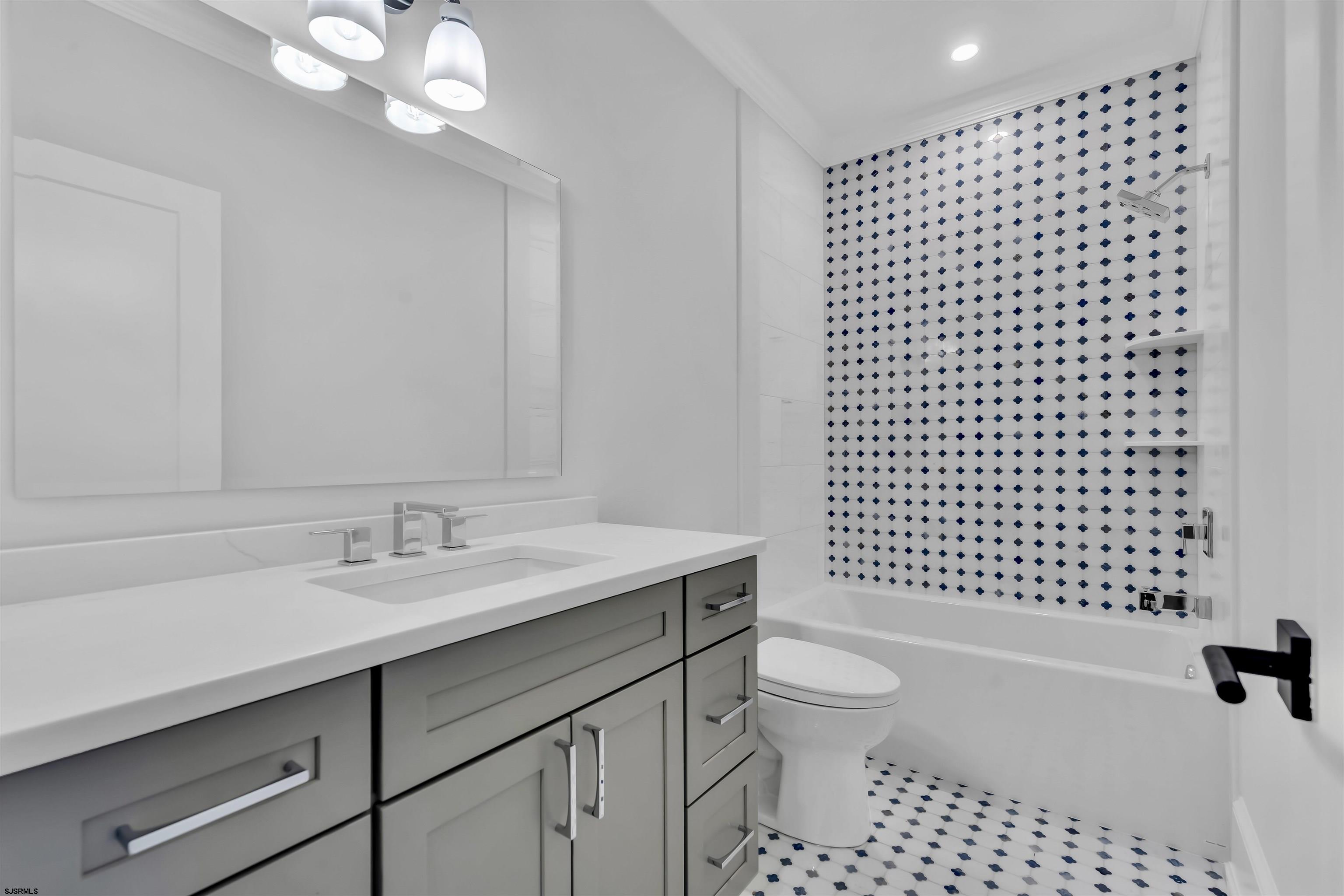 5129 West Avenue Unit: 1